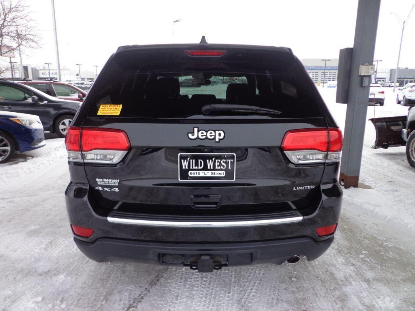 2015 BLACK JEEP GRAND CHEROKEE LIMITED (1C4RJFBGXFC) with an 3.6L engine, Automatic transmission, located at 6610 L St., Omaha, NE, 68117, (402) 731-7800, 41.212872, -96.014702 - 1-OWNER, CLEAN CARFAX, LOW MILEAGE, HEATED FRONT/REAR SEATS, SUNROOF, NAV AND NEWER TIRES! *****We have found that most customers do the majority of their shopping online before visiting a dealership. For this reason we feel it necessary to have a competitive price on our used vehicles right - Photo#4