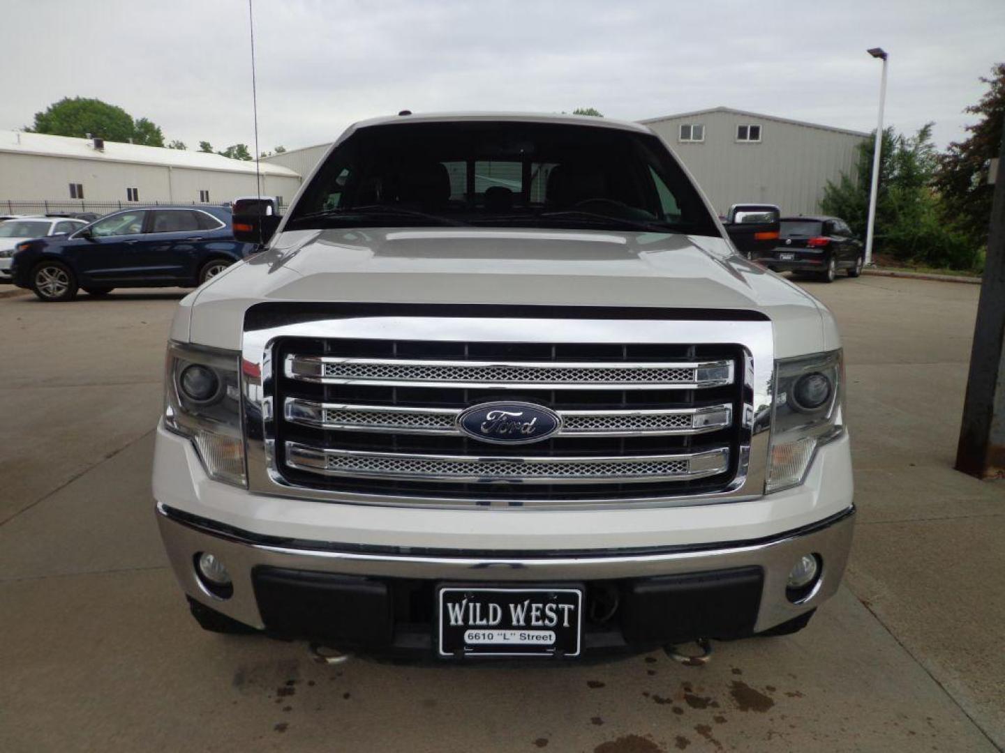 2013 WHITE FORD F150 SUPERCREW (1FTFW1EF6DF) with an 5.0L engine, Automatic transmission, located at 6610 L St., Omaha, NE, 68117, (402) 731-7800, 41.212872, -96.014702 - SHARP LARIAT 5.0 LOADED WITH OPTIONS AND NEWER TIRES! *****We have found that most customers do the majority of their shopping online before visiting a dealership. For this reason we feel it necessary to have a competitive price on our used vehicles right up front. We spend time researching t - Photo#1