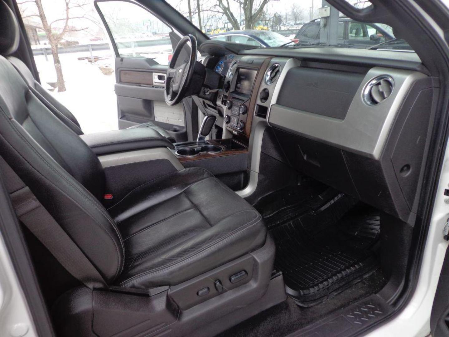 2013 WHITE FORD F150 SUPERCREW (1FTFW1EF6DF) with an 5.0L engine, Automatic transmission, located at 6610 L St., Omaha, NE, 68117, (402) 731-7800, 41.212872, -96.014702 - SHARP LARIAT 5.0 LOADED WITH OPTIONS AND NEWER TIRES! *****We have found that most customers do the majority of their shopping online before visiting a dealership. For this reason we feel it necessary to have a competitive price on our used vehicles right up front. We spend time researching t - Photo#17