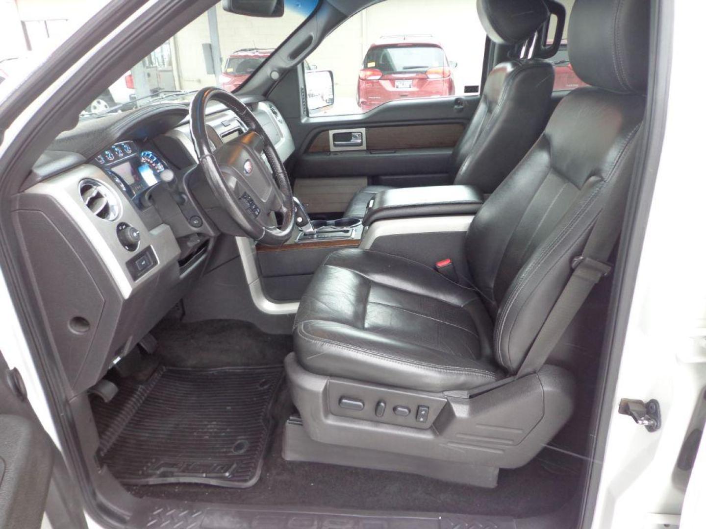 2013 WHITE FORD F150 SUPERCREW (1FTFW1EF6DF) with an 5.0L engine, Automatic transmission, located at 6610 L St., Omaha, NE, 68117, (402) 731-7800, 41.212872, -96.014702 - SHARP LARIAT 5.0 LOADED WITH OPTIONS AND NEWER TIRES! *****We have found that most customers do the majority of their shopping online before visiting a dealership. For this reason we feel it necessary to have a competitive price on our used vehicles right up front. We spend time researching t - Photo#12