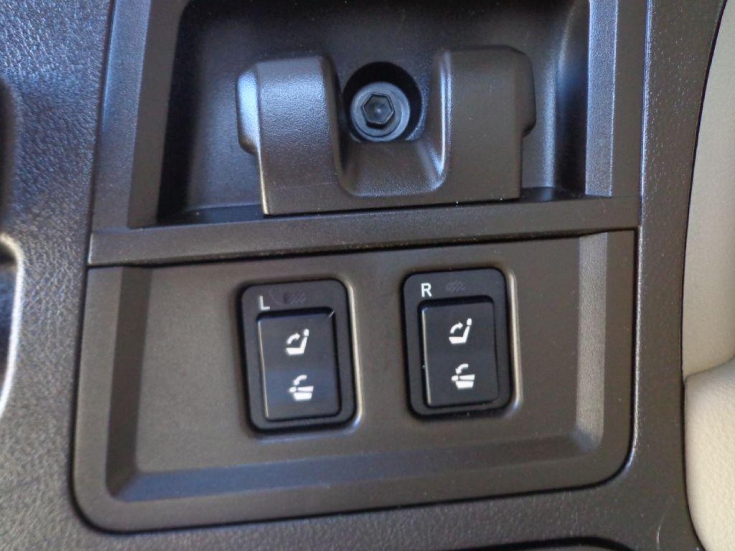2008 BLACK TOYOTA SEQUOIA PLATINUM (5TDBY67A68S) with an 5.7L engine, Automatic transmission, located at 6610 L St., Omaha, NE, 68117, (402) 731-7800, 41.212872, -96.014702 - 2-OWNER, CLEAN CARFAX, LOADED WITH OPTIONS AND NEWER TIRES! *****We have found that most customers do the majority of their shopping online before visiting a dealership. For this reason we feel it necessary to have a competitive price on our used vehicles right up front. We spend time researchi - Photo#21