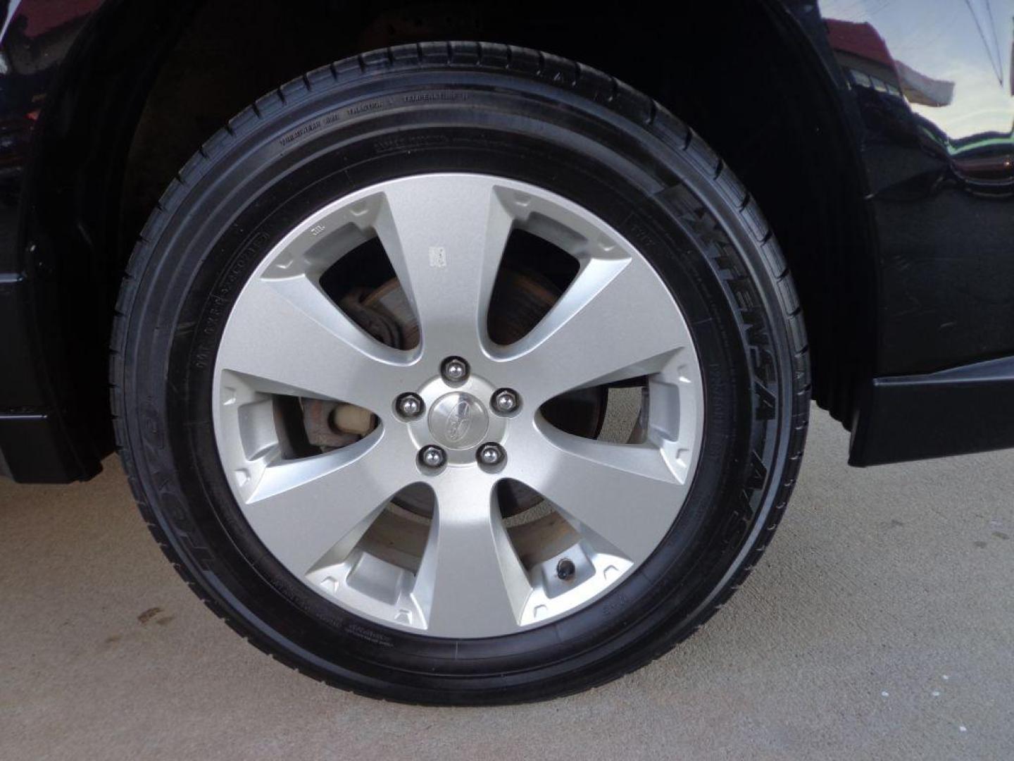 2012 BLACK SUBARU OUTBACK 2.5I (4S4BRBAC5C3) with an 2.5L engine, Continuously Variable transmission, located at 6610 L St., Omaha, NE, 68117, (402) 731-7800, 41.212872, -96.014702 - SHARP 2-OWNER, CLEAN CARFAX WITH LOW MILEAGE! *****We have found that most customers do the majority of their shopping online before visiting a dealership. For this reason we feel it necessary to have a competitive price on our used vehicles right up front. We spend time researching the reg - Photo#8