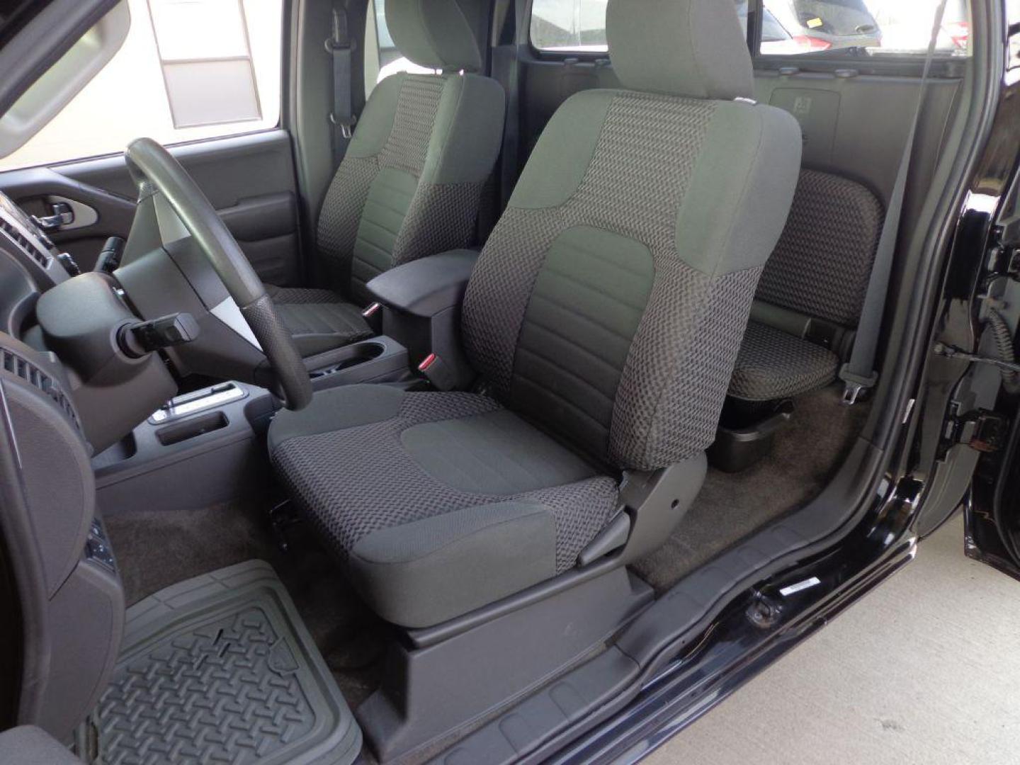 2015 BLACK NISSAN FRONTIER SV (1N6AD0CW6FN) with an 4.0L engine, Automatic transmission, located at 6610 L St., Omaha, NE, 68117, (402) 731-7800, 41.212872, -96.014702 - SHARP 2-OWNER, CLEAN CARFAX, LOW MILEAGE AND NEWER TIRES! *****We have found that most customers do the majority of their shopping online before visiting a dealership. For this reason we feel it necessary to have a competitive price on our used vehicles right up front. We spend time researching - Photo#14