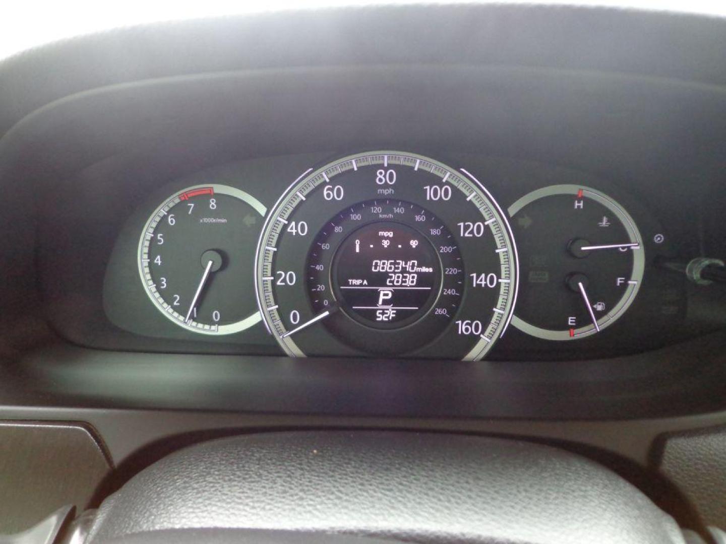 2013 SILVER HONDA ACCORD EXL (1HGCR2F86DA) with an 2.4L engine, Continuously Variable transmission, located at 6610 L St., Omaha, NE, 68117, (402) 731-7800, 41.212872, -96.014702 - Photo#25
