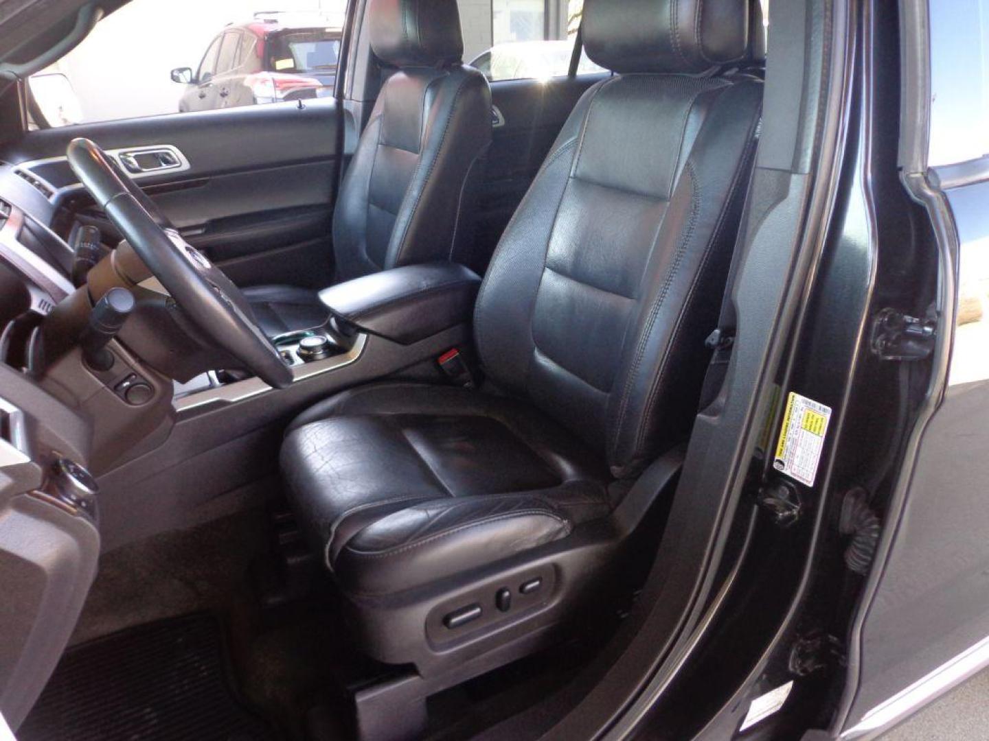 2013 BLACK FORD EXPLORER LIMITED (1FM5K8F86DG) with an 3.5L engine, Automatic transmission, located at 6610 L St., Omaha, NE, 68117, (402) 731-7800, 41.212872, -96.014702 - SHARP LOCAL TRADE-IN LOADED WITH POWER 3RD ROW SEATING, MIDDLE CAPTAIN CHAIRS, HEATED/COOLED FRONT SEATS, SUNROOF, NAV, AND BACKUP CAM. ADAPTIVE RADAR INOP *****We have found that most customers do the majority of their shopping online before visiting a dealership. For this reason we feel it ne - Photo#9