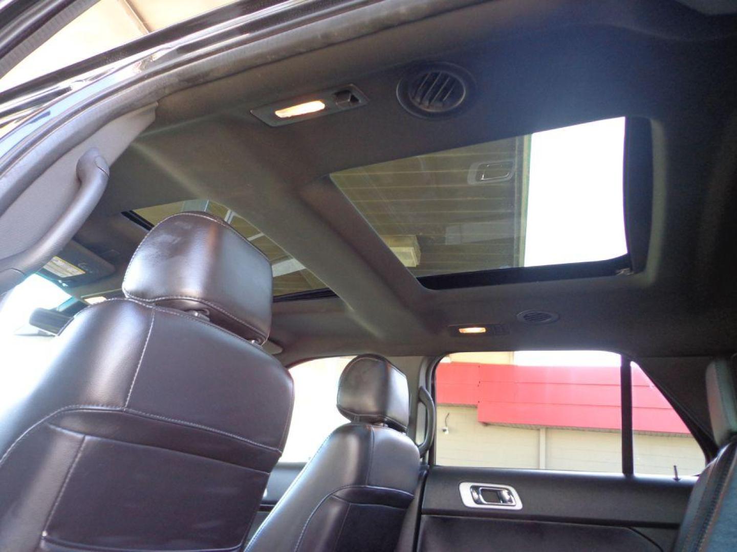 2013 BLACK FORD EXPLORER LIMITED (1FM5K8F86DG) with an 3.5L engine, Automatic transmission, located at 6610 L St., Omaha, NE, 68117, (402) 731-7800, 41.212872, -96.014702 - Photo#18