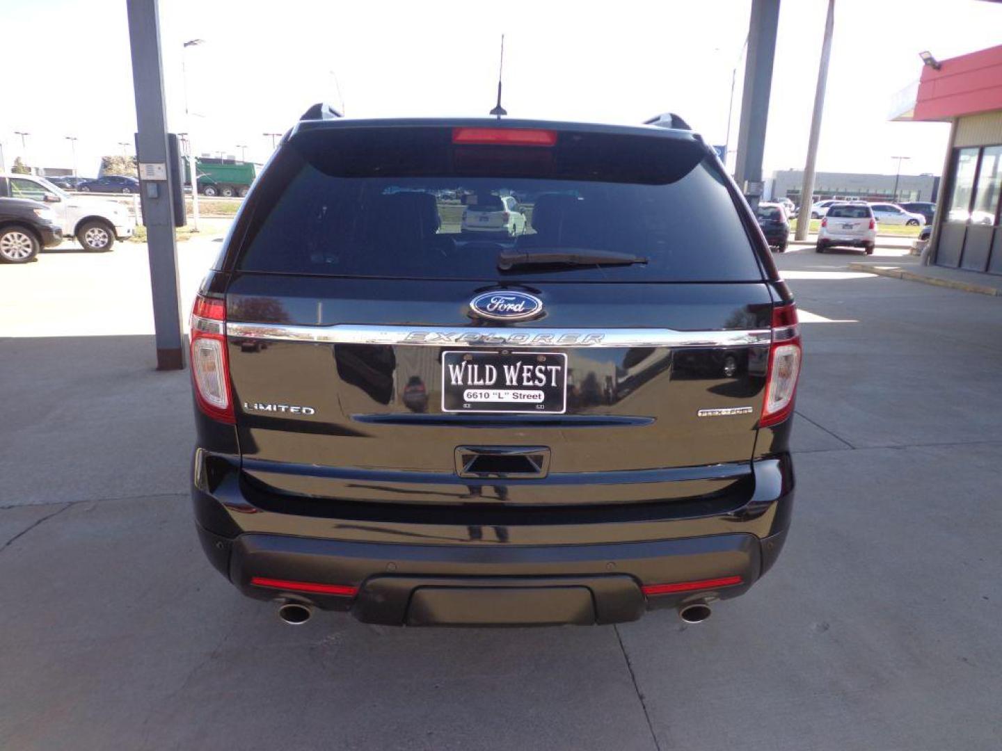 2013 BLACK FORD EXPLORER LIMITED (1FM5K8F86DG) with an 3.5L engine, Automatic transmission, located at 6610 L St., Omaha, NE, 68117, (402) 731-7800, 41.212872, -96.014702 - Photo#4