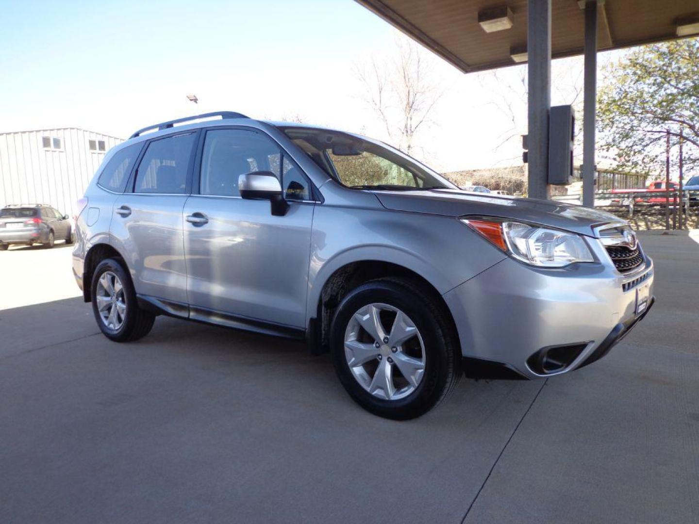 2016 SILVER SUBARU FORESTER 2.5I LIMITED (JF2SJARC7GH) with an 2.5L engine, Continuously Variable transmission, located at 6610 L St., Omaha, NE, 68117, (402) 731-7800, 41.212872, -96.014702 - Photo#2