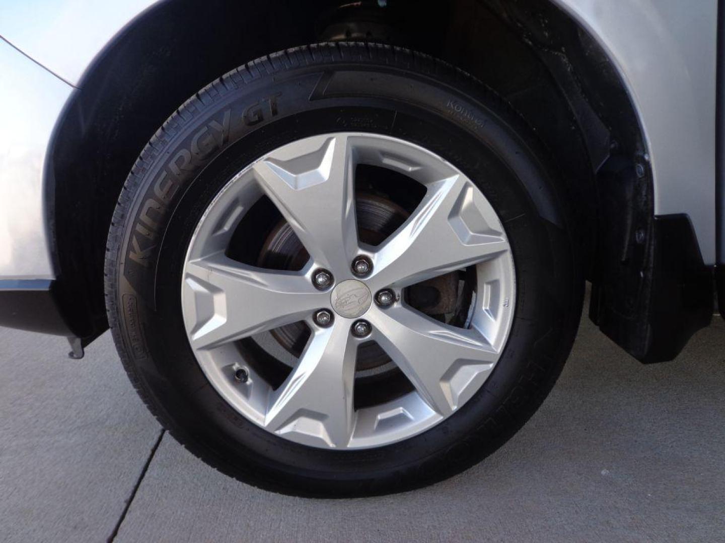 2016 SILVER SUBARU FORESTER 2.5I LIMITED (JF2SJARC7GH) with an 2.5L engine, Continuously Variable transmission, located at 6610 L St., Omaha, NE, 68117, (402) 731-7800, 41.212872, -96.014702 - Photo#7