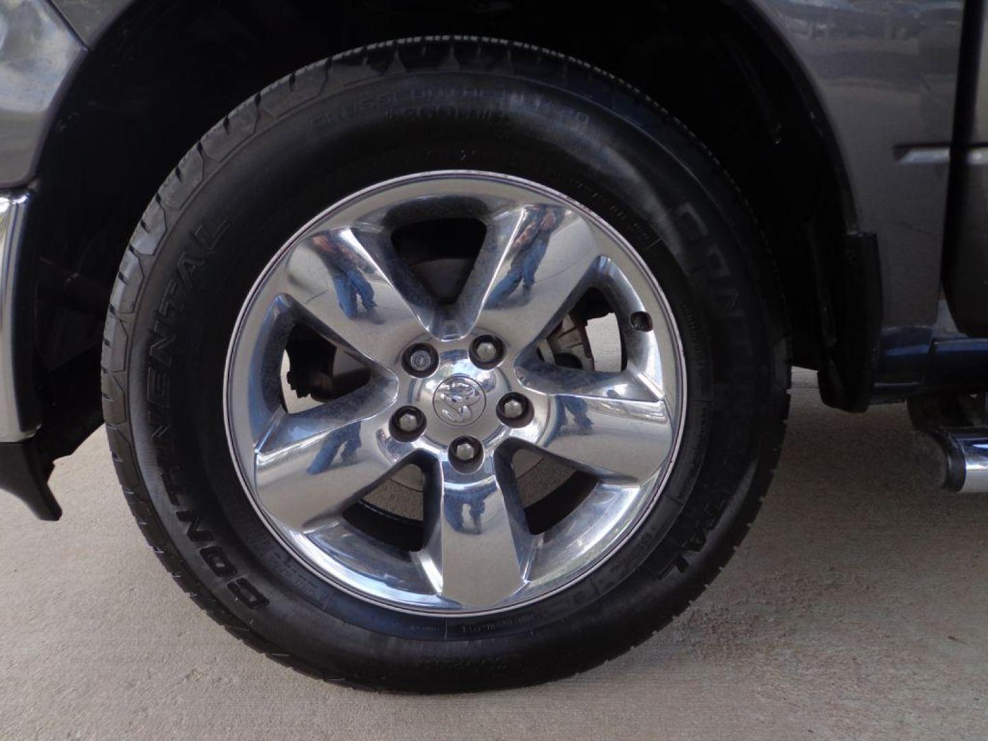 2015 GRAY RAM 1500 SLT (1C6RR7LT8FS) with an 5.7L engine, Automatic transmission, located at 6610 L St., Omaha, NE, 68117, (402) 731-7800, 41.212872, -96.014702 - SHARP SLT WITH A CLEAN CARFAX, LOW MILEAGE, RUST FREE, PREMIUM SOUND AND NEWER TIRES! *****We have found that most customers do the majority of their shopping online before visiting a dealership. For this reason we feel it necessary to have a competitive price on our used vehicles right up fr - Photo#8