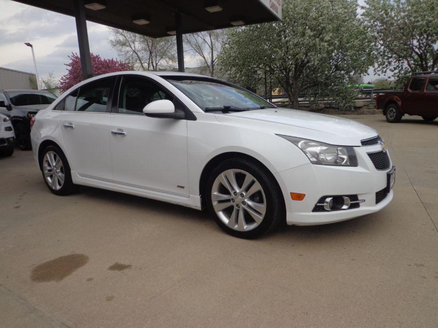 2014 WHITE CHEVROLET CRUZE LTZ (1G1PG5SB2E7) with an 1.4L engine, Automatic transmission, located at 6610 L St., Omaha, NE, 68117, (402) 731-7800, 41.212872, -96.014702 - LOCAL TRADE-IN, CLEAN CARFAX, PRE-INSPECTED, LEATHER, SUNROOF AND NEWER TIRES! *****We have found that most customers do the majority of their shopping online before visiting a dealership. For this reason we feel it necessary to have a competitive price on our used vehicles right up front. We - Photo#2