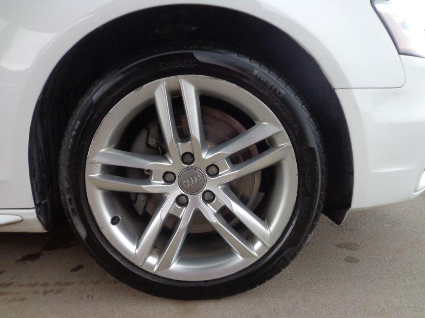 2016 WHITE AUDI A4 PREMIUM S-LINE (WAUBFAFL3GN) with an 2.0L engine, Automatic transmission, located at 6610 L St., Omaha, NE, 68117, (402) 731-7800, 41.212872, -96.014702 - LOW MILE S-LINE PACKAGE WITH TECHNOLOGY PACKAGE AND NEWER TIRES! *****We have found that most customers do the majority of their shopping online before visiting a dealership. For this reason we feel it necessary to have a competitive price on our used vehicles right up front. We spend time re - Photo#8