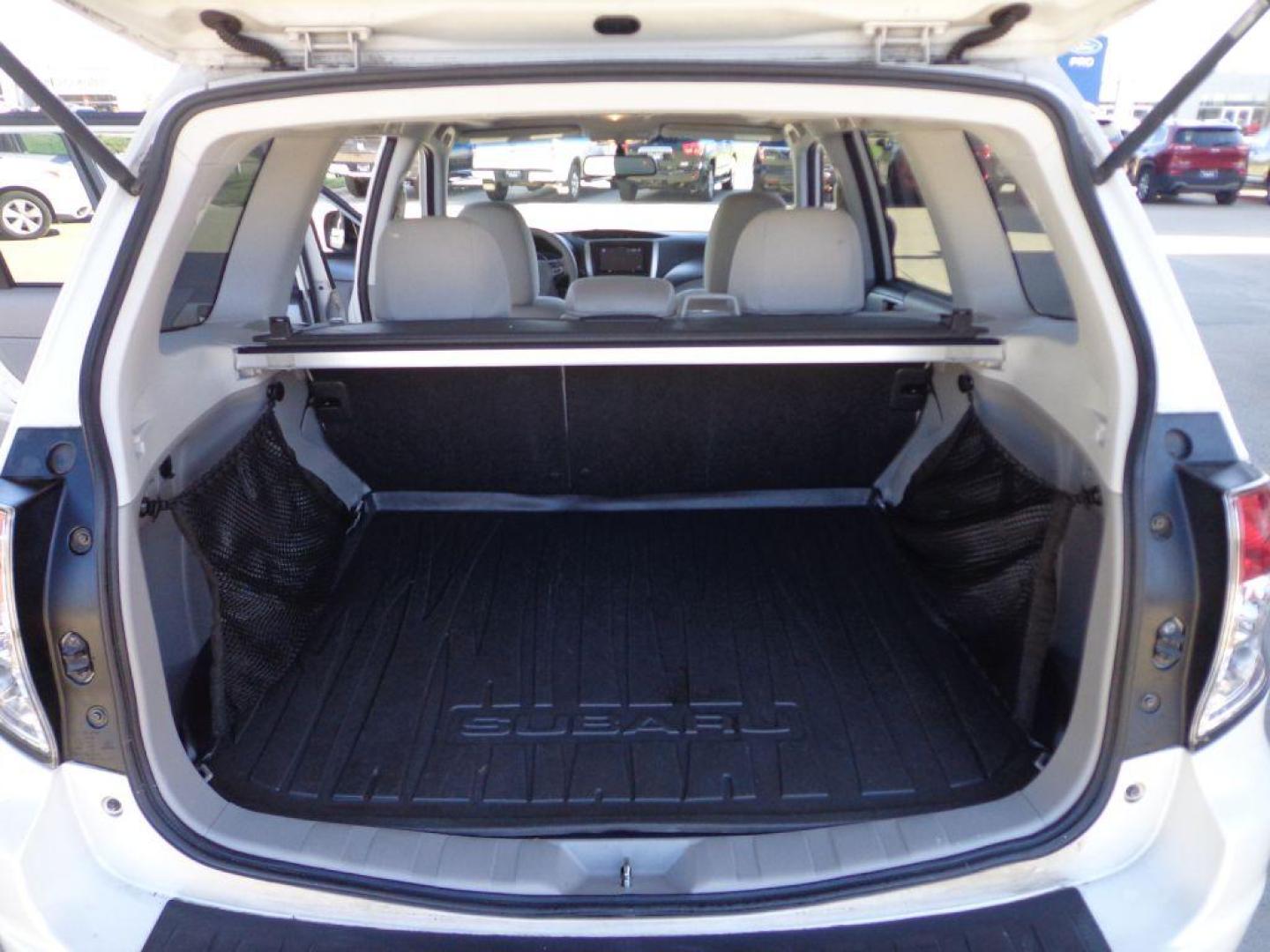 2012 WHITE SUBARU FORESTER 2.5X PREMIUM (JF2SHADC2CH) with an 2.5L engine, Automatic transmission, located at 6610 L St., Omaha, NE, 68117, (402) 731-7800, 41.212872, -96.014702 - 2-OWNER, CLEAN CARFAX, LOW MILEAGE, RUST FREE, SUNROOF, HEATED SEATS AND NEWER TIRES! *****We have found that most customers do the majority of their shopping online before visiting a dealership. For this reason we feel it necessary to have a competitive price on our used vehicles right up fron - Photo#20