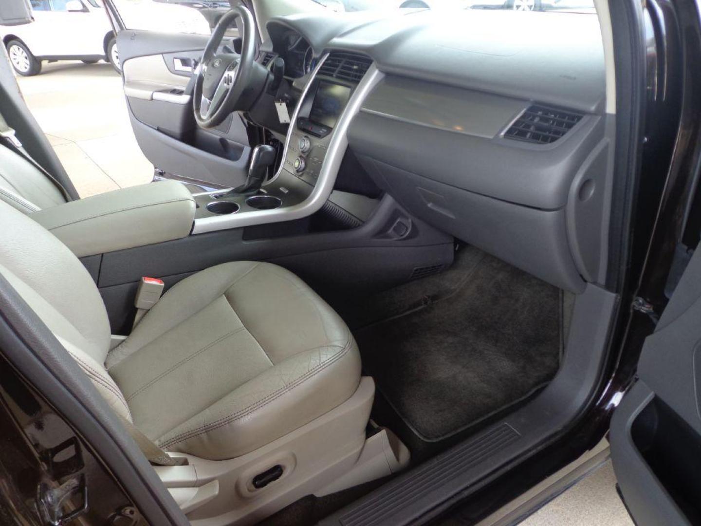 2013 BROWN FORD EDGE SEL (2FMDK4JC8DB) with an 3.5L engine, Automatic transmission, located at 6610 L St., Omaha, NE, 68117, (402) 731-7800, 41.212872, -96.014702 - CLEAN CARFAX, LOW MILEAGE, PANORAMIC SUNROOF, HEATED LEATHER AND NEWER TIRES! *****We have found that most customers do the majority of their shopping online before visiting a dealership. For this reason we feel it necessary to have a competitive price on our used vehicles right up front. We sp - Photo#16
