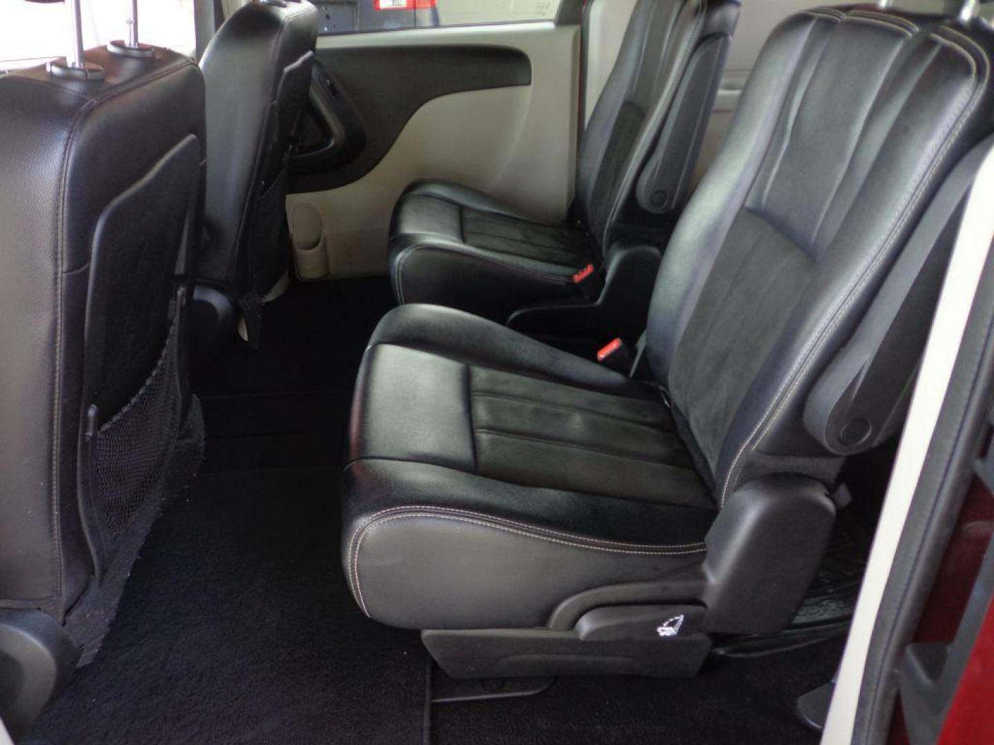 2019 MAROON DODGE GRAND CARAVAN SXT (2C4RDGCG7KR) with an 3.6L engine, Automatic transmission, located at 6610 L St., Omaha, NE, 68117, (402) 731-7800, 41.212872, -96.014702 - 2-OWNER, CLEAN CARFAX WITH REAR AIR, BACKUP CAM AND NEWER TIRES! *****We have found that most customers do the majority of their shopping online before visiting a dealership. For this reason we feel it necessary to have a competitive price on our used vehicles right up front. We spend time re - Photo#19