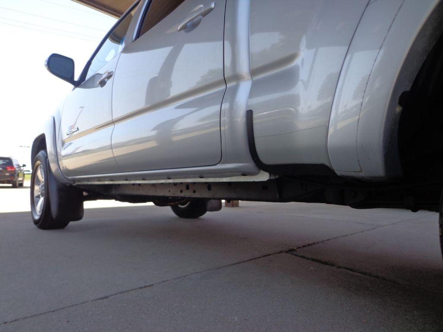 2013 SILVER TOYOTA TACOMA DOUBLE CAB LONG BED (3TMMU4FN5DM) with an 4.0L engine, Automatic transmission, located at 6610 L St., Omaha, NE, 68117, (402) 731-7800, 41.212872, -96.014702 - 1-OWNER, CLEAN CARFAX, SPORT PACKAGE WITH LOW MILEAGE! *****We have found that most customers do the majority of their shopping online before visiting a dealership. For this reason we feel it necessary to have a competitive price on our used vehicles right up front. We spend time researching - Photo#7