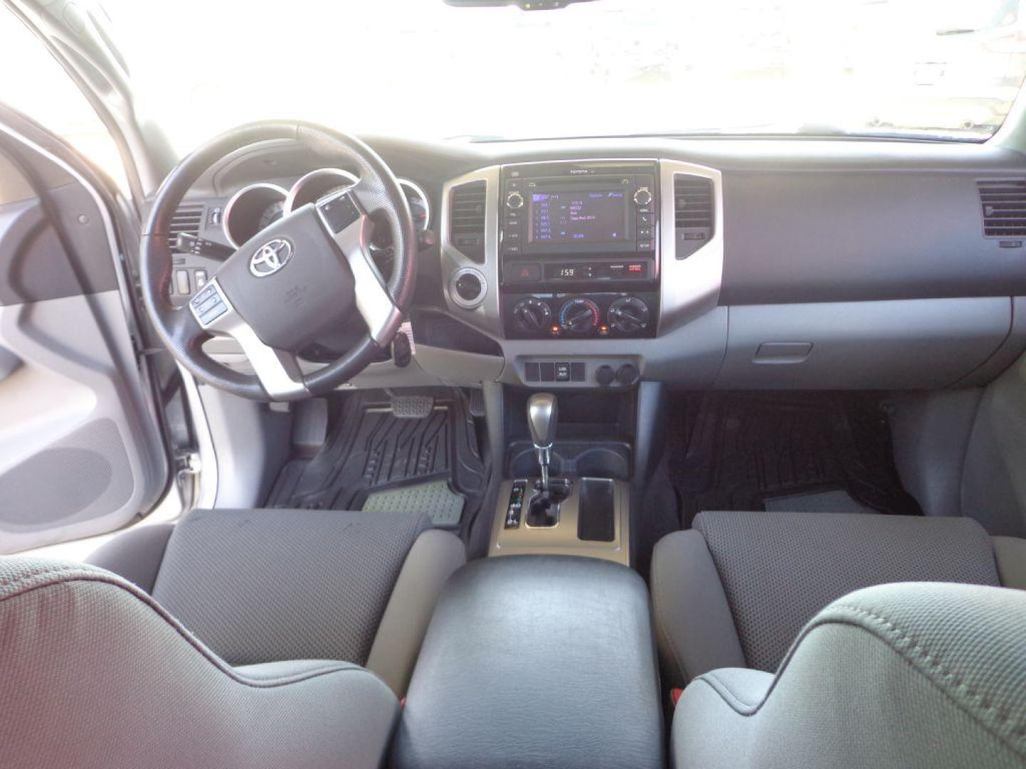 2013 SILVER TOYOTA TACOMA DOUBLE CAB LONG BED (3TMMU4FN5DM) with an 4.0L engine, Automatic transmission, located at 6610 L St., Omaha, NE, 68117, (402) 731-7800, 41.212872, -96.014702 - 1-OWNER, CLEAN CARFAX, SPORT PACKAGE WITH LOW MILEAGE! *****We have found that most customers do the majority of their shopping online before visiting a dealership. For this reason we feel it necessary to have a competitive price on our used vehicles right up front. We spend time researching - Photo#18