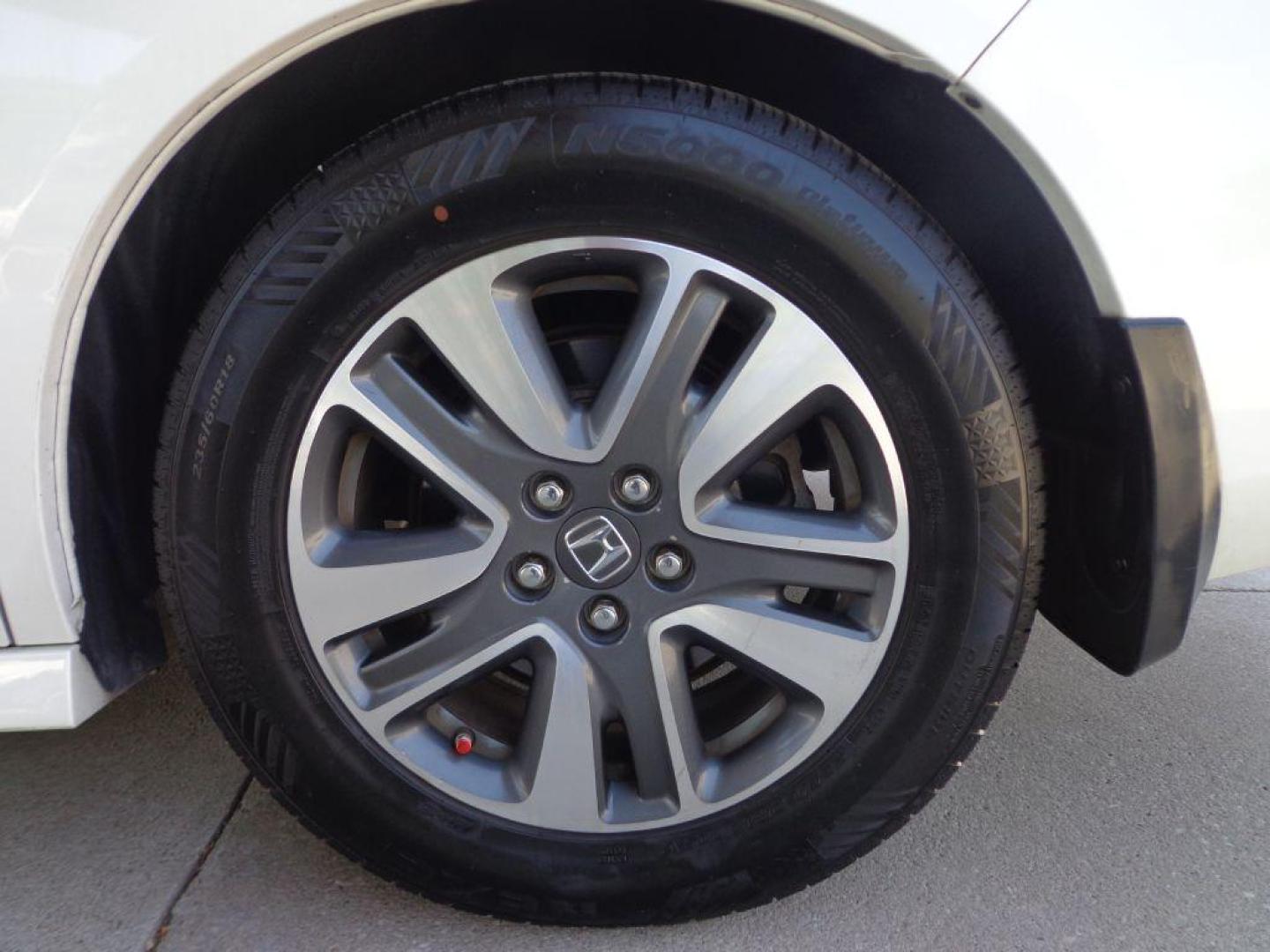 2016 WHITE HONDA ODYSSEY TOURING ELITE (5FNRL5H96GB) with an 3.5L engine, Automatic transmission, located at 6610 L St., Omaha, NE, 68117, (402) 731-7800, 41.212872, -96.014702 - 2-OWNER, CLEAN CARFAX, LOW MILEAGE, LOADED WITH OPTIONS AND NEWER TIRES! *****We have found that most customers do the majority of their shopping online before visiting a dealership. For this reason we feel it necessary to have a competitive price on our used vehicles right up front. We spend - Photo#10