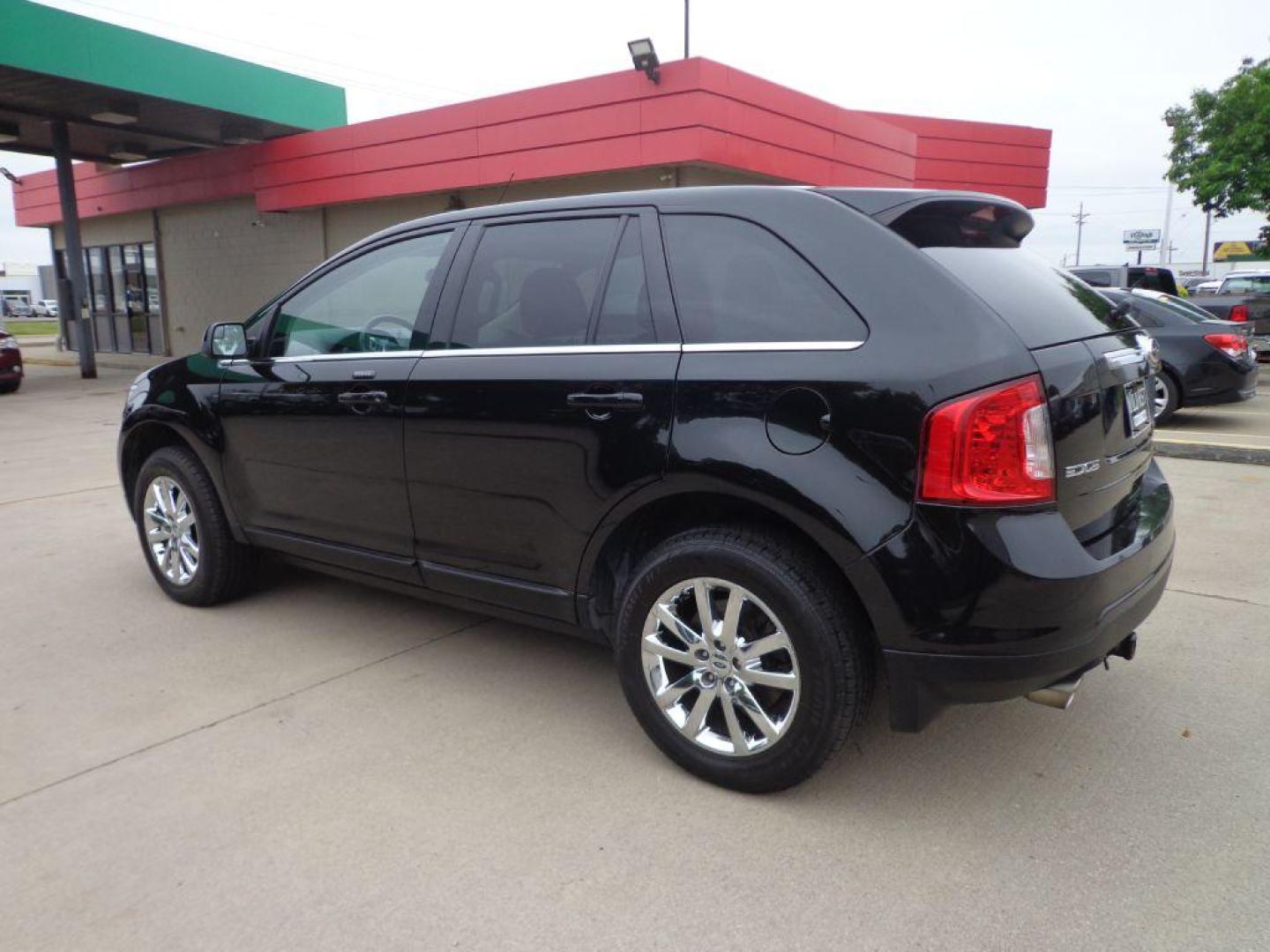 2014 BLACK FORD EDGE LIMITED (2FMDK4KC6EB) with an 3.5L engine, Automatic transmission, located at 6610 L St., Omaha, NE, 68117, (402) 731-7800, 41.212872, -96.014702 - 2-OWNER, CLEAN CARFAX, LOW MILEAGE, PANORAMIC ROOF, NAV, BACKUP CAM AND MUCH MORE! *****We have found that most customers do the majority of their shopping online before visiting a dealership. For this reason we feel it necessary to have a competitive price on our used vehicles right up front. - Photo#5