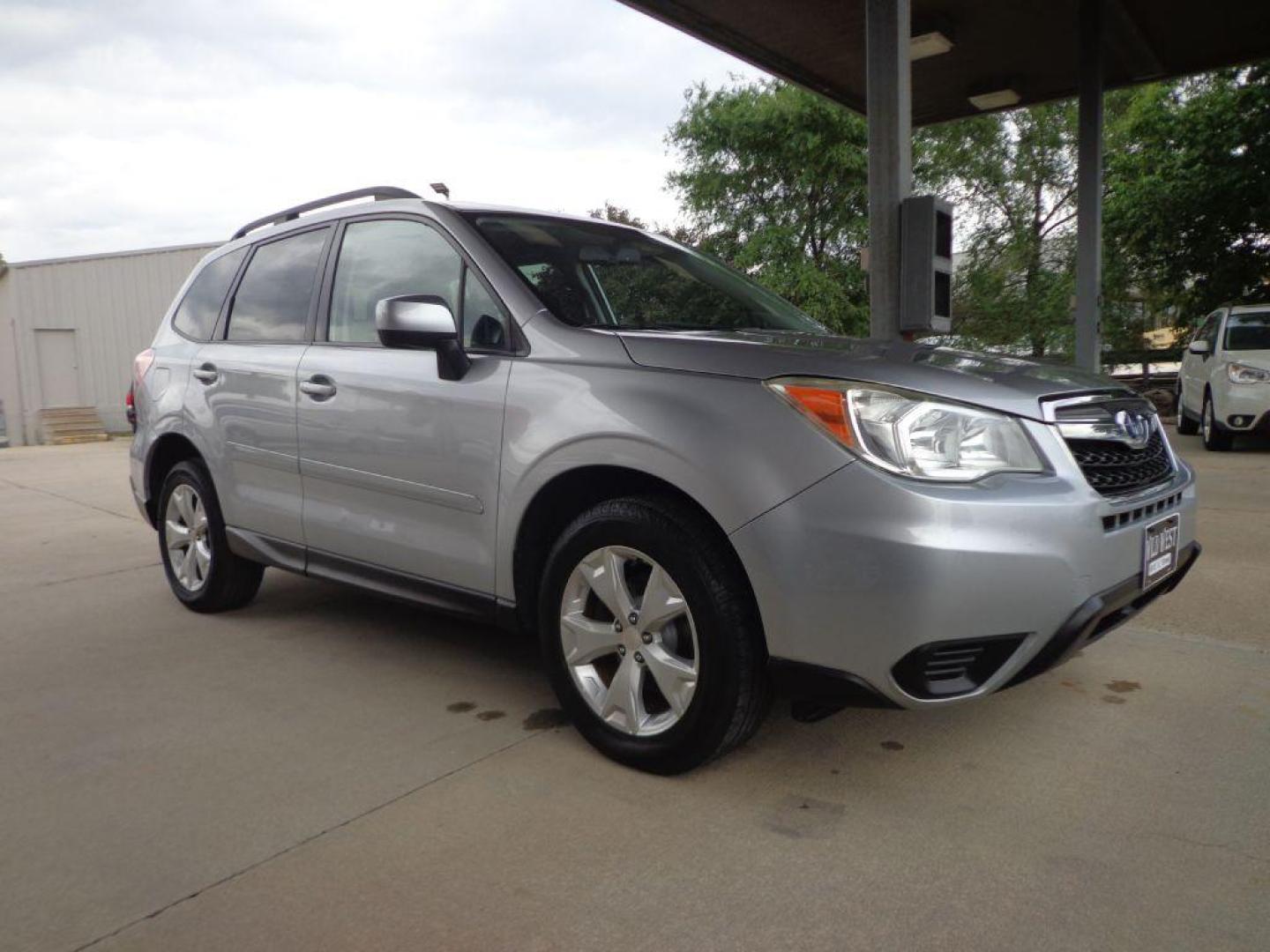 2014 SILVER SUBARU FORESTER 2.5I PREMIUM (JF2SJAEC3EH) with an 2.5L engine, Continuously Variable transmission, located at 6610 L St., Omaha, NE, 68117, (402) 731-7800, 41.212872, -96.014702 - 2-OWNER, CLEAN CARFAX, LOW MILEAGE, SUNROOF, HEATED SEATS, BACKUP CAM AND NEWER TIRES! *****We have found that most customers do the majority of their shopping online before visiting a dealership. For this reason we feel it necessary to have a competitive price on our used vehicles right up - Photo#2