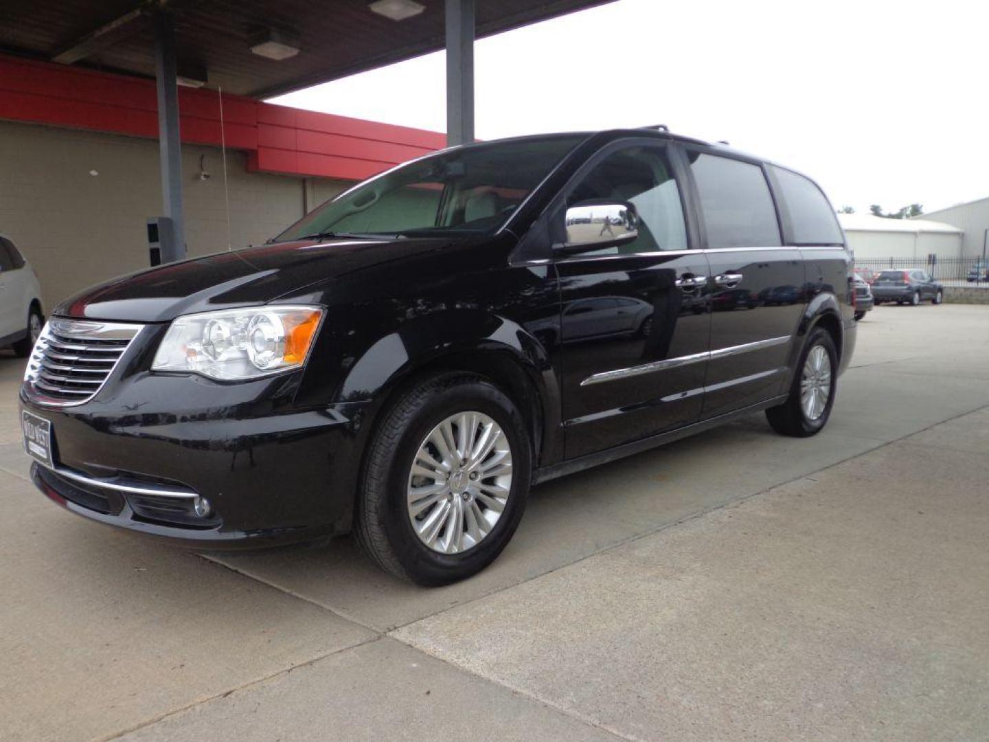 2015 BLACK CHRYSLER TOWN and COUNTRY LIMITED PLATINUM (2C4RC1GG3FR) with an 3.6L engine, Automatic transmission, located at 6610 L St., Omaha, NE, 68117, (402) 731-7800, 41.212872, -96.014702 - 2- OWNER, CLEAN CARFAX, LOW MILEAGE, LOADED WITH DUAL SCREEN REAR ENTERTAINMENT, SUNROOF, NAV, BACKUP CAM AND NEWER TIRES. *****We have found that most customers do the majority of their shopping online before visiting a dealership. For this reason we feel it necessary to have a competitive pr - Photo#0