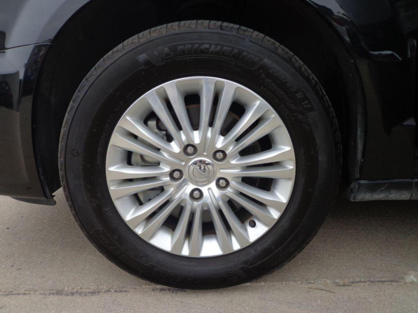 2015 BLACK CHRYSLER TOWN and COUNTRY LIMITED PLATINUM (2C4RC1GG3FR) with an 3.6L engine, Automatic transmission, located at 6610 L St., Omaha, NE, 68117, (402) 731-7800, 41.212872, -96.014702 - 2- OWNER, CLEAN CARFAX, LOW MILEAGE, LOADED WITH DUAL SCREEN REAR ENTERTAINMENT, SUNROOF, NAV, BACKUP CAM AND NEWER TIRES. *****We have found that most customers do the majority of their shopping online before visiting a dealership. For this reason we feel it necessary to have a competitive pr - Photo#8