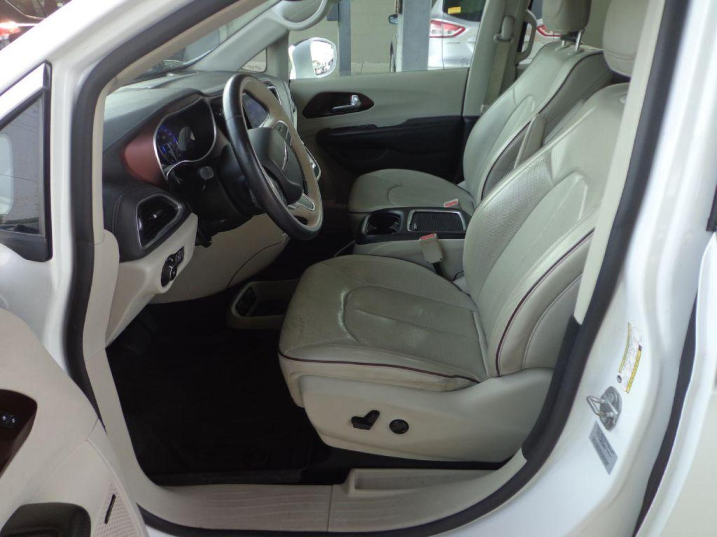 2017 WHITE CHRYSLER PACIFICA LIMITED (2C4RC1GG4HR) with an 3.6L engine, Automatic transmission, located at 6610 L St., Omaha, NE, 68117, (402) 731-7800, 41.212872, -96.014702 - 1-OWNER, CLEAN CARFAX, LOW MILEAGE, PANORAMIC ROOF, REAR ENTERTAINMENT, PREMIUM AUDIO, BLIND SPOT, PARK SENCE, COOLED FRONT SEATS, NEWER TIRES AND MUCH MORE! *****We have found that most customers do the majority of their shopping online before visiting a dealership. For this reason we feel it - Photo#12