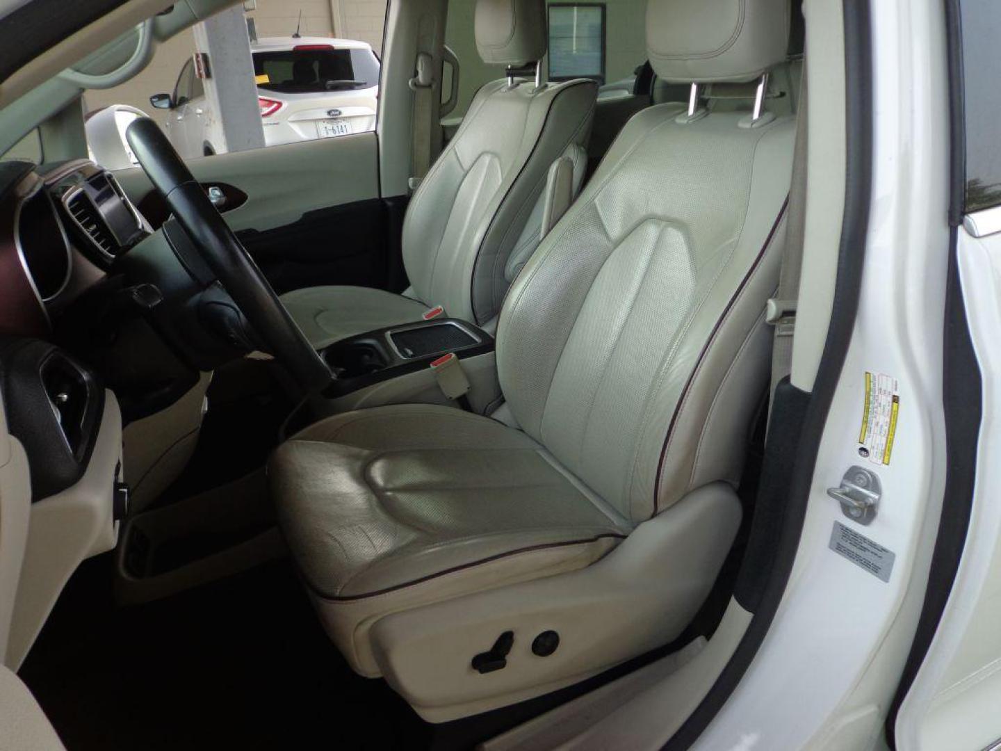 2017 WHITE CHRYSLER PACIFICA LIMITED (2C4RC1GG4HR) with an 3.6L engine, Automatic transmission, located at 6610 L St., Omaha, NE, 68117, (402) 731-7800, 41.212872, -96.014702 - 1-OWNER, CLEAN CARFAX, LOW MILEAGE, PANORAMIC ROOF, REAR ENTERTAINMENT, PREMIUM AUDIO, BLIND SPOT, PARK SENCE, COOLED FRONT SEATS, NEWER TIRES AND MUCH MORE! *****We have found that most customers do the majority of their shopping online before visiting a dealership. For this reason we feel it - Photo#13