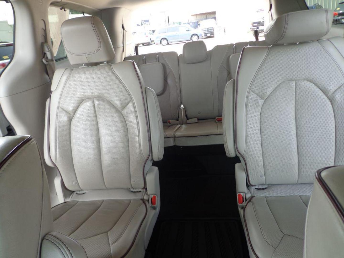 2017 WHITE CHRYSLER PACIFICA LIMITED (2C4RC1GG4HR) with an 3.6L engine, Automatic transmission, located at 6610 L St., Omaha, NE, 68117, (402) 731-7800, 41.212872, -96.014702 - 1-OWNER, CLEAN CARFAX, LOW MILEAGE, PANORAMIC ROOF, REAR ENTERTAINMENT, PREMIUM AUDIO, BLIND SPOT, PARK SENCE, COOLED FRONT SEATS, NEWER TIRES AND MUCH MORE! *****We have found that most customers do the majority of their shopping online before visiting a dealership. For this reason we feel it - Photo#20