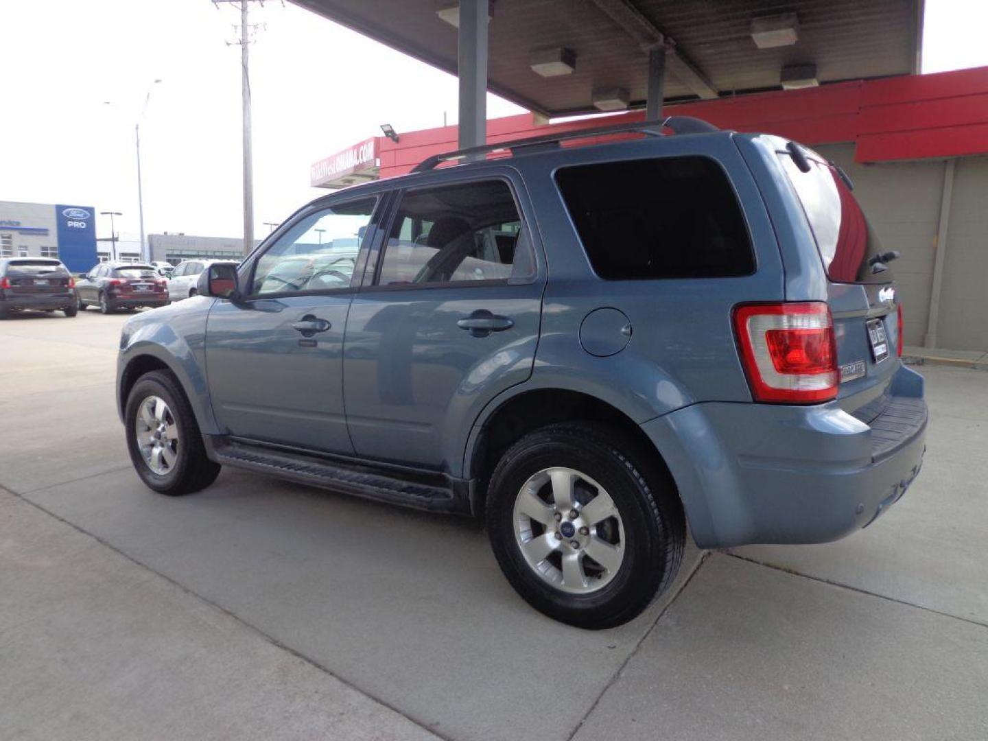 2012 BLUE FORD ESCAPE LIMITED (1FMCU9E75CK) with an 2.5L engine, Automatic transmission, located at 6610 L St., Omaha, NE, 68117, (402) 731-7800, 41.212872, -96.014702 - 1-OWNER, CLEAN CARFAX, LOW MILEAGE, SUNROOF, BACKUP CAM AND NEWER TIRES! *****We have found that most customers do the majority of their shopping online before visiting a dealership. For this reason we feel it necessary to have a competitive price on our used vehicles right up front. We spend - Photo#5