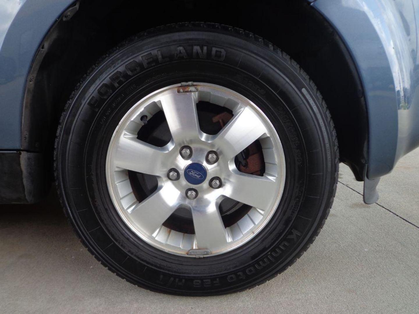 2012 BLUE FORD ESCAPE LIMITED (1FMCU9E75CK) with an 2.5L engine, Automatic transmission, located at 6610 L St., Omaha, NE, 68117, (402) 731-7800, 41.212872, -96.014702 - 1-OWNER, CLEAN CARFAX, LOW MILEAGE, SUNROOF, BACKUP CAM AND NEWER TIRES! *****We have found that most customers do the majority of their shopping online before visiting a dealership. For this reason we feel it necessary to have a competitive price on our used vehicles right up front. We spend - Photo#8
