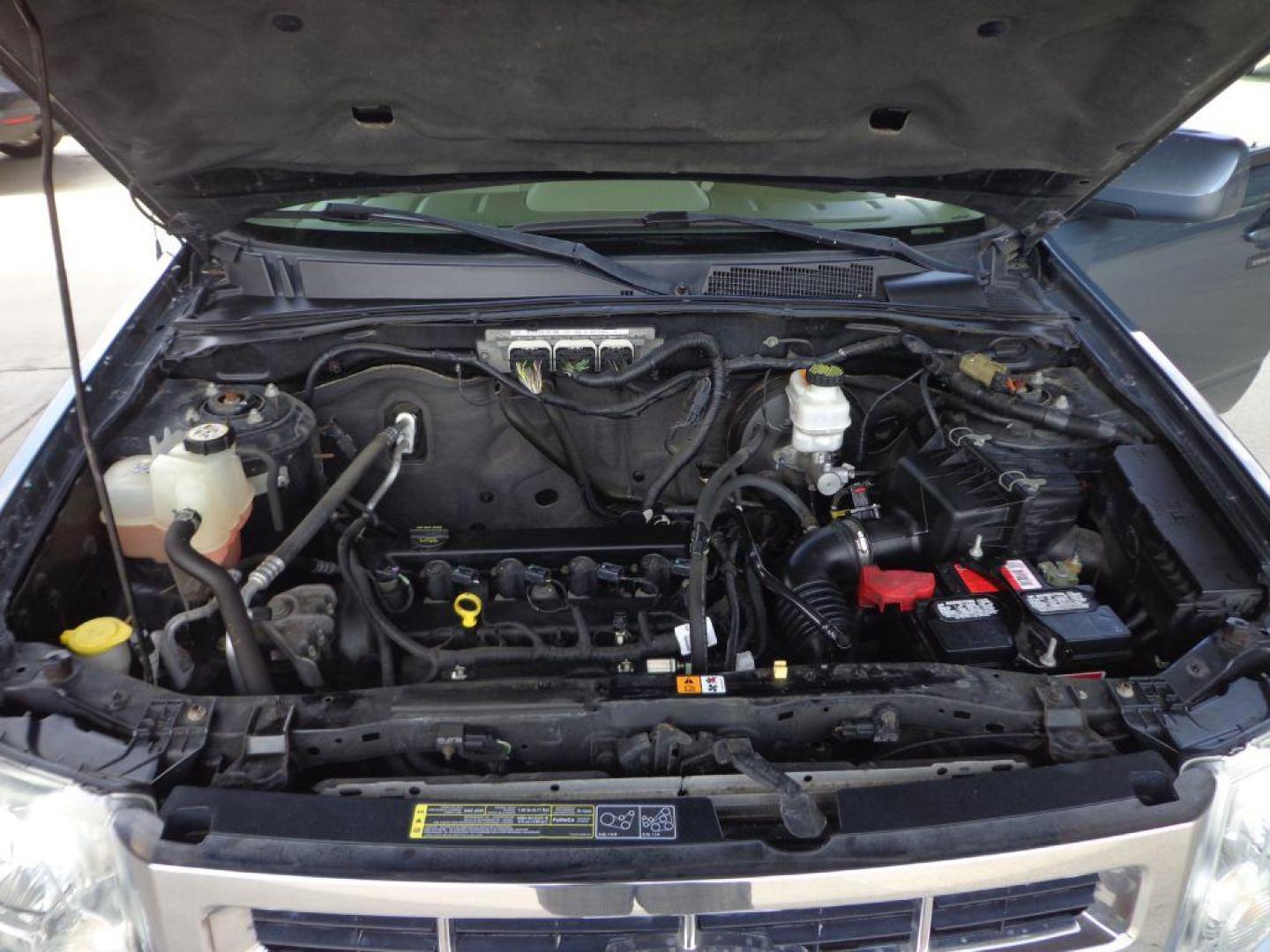 2012 BLUE FORD ESCAPE LIMITED (1FMCU9E75CK) with an 2.5L engine, Automatic transmission, located at 6610 L St., Omaha, NE, 68117, (402) 731-7800, 41.212872, -96.014702 - 1-OWNER, CLEAN CARFAX, LOW MILEAGE, SUNROOF, BACKUP CAM AND NEWER TIRES! *****We have found that most customers do the majority of their shopping online before visiting a dealership. For this reason we feel it necessary to have a competitive price on our used vehicles right up front. We spend - Photo#11