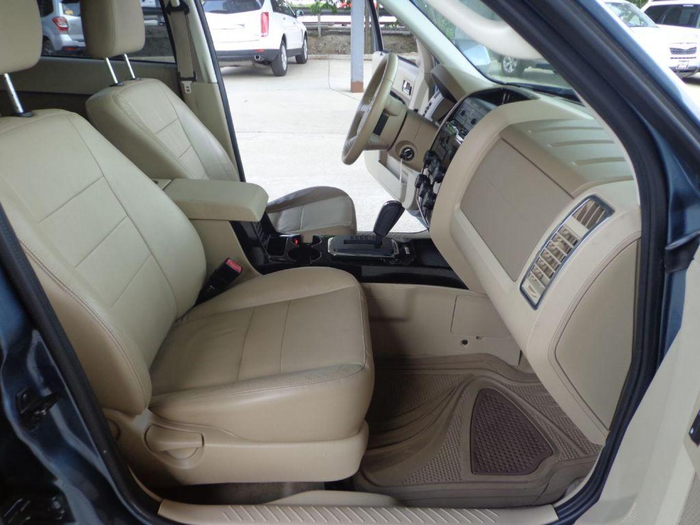 2012 BLUE FORD ESCAPE LIMITED (1FMCU9E75CK) with an 2.5L engine, Automatic transmission, located at 6610 L St., Omaha, NE, 68117, (402) 731-7800, 41.212872, -96.014702 - 1-OWNER, CLEAN CARFAX, LOW MILEAGE, SUNROOF, BACKUP CAM AND NEWER TIRES! *****We have found that most customers do the majority of their shopping online before visiting a dealership. For this reason we feel it necessary to have a competitive price on our used vehicles right up front. We spend - Photo#15