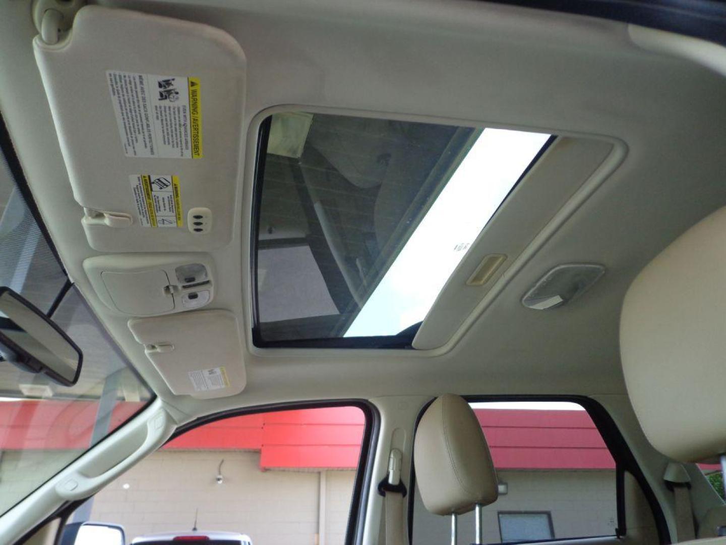 2012 BLUE FORD ESCAPE LIMITED (1FMCU9E75CK) with an 2.5L engine, Automatic transmission, located at 6610 L St., Omaha, NE, 68117, (402) 731-7800, 41.212872, -96.014702 - 1-OWNER, CLEAN CARFAX, LOW MILEAGE, SUNROOF, BACKUP CAM AND NEWER TIRES! *****We have found that most customers do the majority of their shopping online before visiting a dealership. For this reason we feel it necessary to have a competitive price on our used vehicles right up front. We spend - Photo#20
