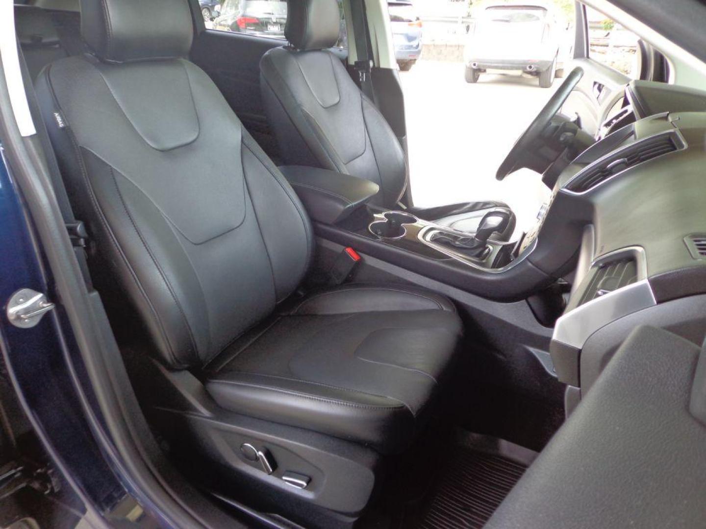 2017 BLUE FORD EDGE TITANIUM (2FMPK4K9XHB) with an 2.0L engine, Automatic transmission, located at 6610 L St., Omaha, NE, 68117, (402) 731-7800, 41.212872, -96.014702 - SHARP TITANIUM MODEL WITH A CLEAN CARFAX, LOW MILEAGE, PANORAMIC ROOF, HEATED/COOLED SEATS, HEATED STEERING WHEEL, NAV, BACKUP CAM, ADAPTIVE CRUISE, BLIND SPOT ASSIST AND A NICE SET OF MICHELINS. *****We have found that most customers do the majority of their shopping online before visiting a - Photo#16