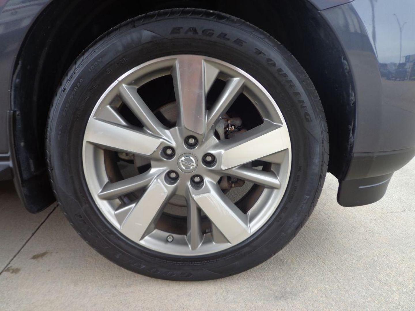 2014 GRAY NISSAN PATHFINDER PLATINUM (5N1AR2MMXEC) with an 3.5L engine, Continuously Variable transmission, located at 6610 L St., Omaha, NE, 68117, (402) 731-7800, 41.212872, -96.014702 - 1-OWNER, CLEAN CARFAX, LOW MILEAGE, DUAL SUNROOF, NAV, BACKUP CAM, HEATED/COOLED SEATS, REAR ENTERTAINMENT, NEWER TIRES AND MUCH MORE! *****We have found that most customers do the majority of their shopping online before visiting a dealership. For this reason we feel it necessary to have a co - Photo#8