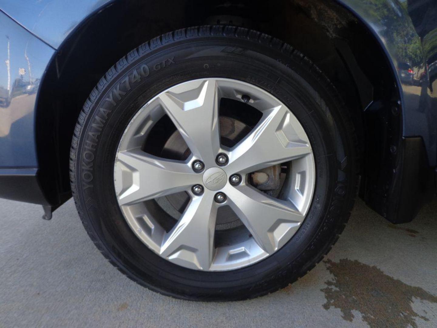 2014 BLUE SUBARU FORESTER 2.5I PREMIUM (JF2SJAEC5EH) with an 2.5L engine, Continuously Variable transmission, located at 6610 L St., Omaha, NE, 68117, (402) 731-7800, 41.212872, -96.014702 - SHARP LOW MILE RUST-FREE PREMIUM WITH LOW MILEAGE, PANORAMIC ROOF AND NEWER TIRES! *****We have found that most customers do the majority of their shopping online before visiting a dealership. For this reason we feel it necessary to have a competitive price on our used vehicles right up front. - Photo#7
