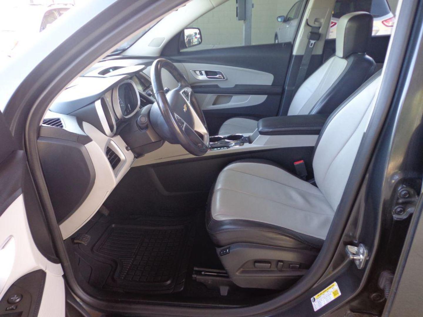 2017 GRAY CHEVROLET EQUINOX PREMIER (2GNFLGE33H6) with an 3.6L engine, Automatic transmission, located at 6610 L St., Omaha, NE, 68117, (402) 731-7800, 41.212872, -96.014702 - THIS VEHICLE HAS A CLEAN TITLE WITH A FREE CARFAX PROVIDED! SHARP LOW MILE PREMIER MODEL WITH A CLEAN CARFAX, HEATED LEATHER, SUNROOF, BLIND SPOT ASSIST, PREMIUM AUDIO AND NEWER TIRES! *****We have found that most customers do the majority of their shopping online before visiting a dealership. - Photo#12