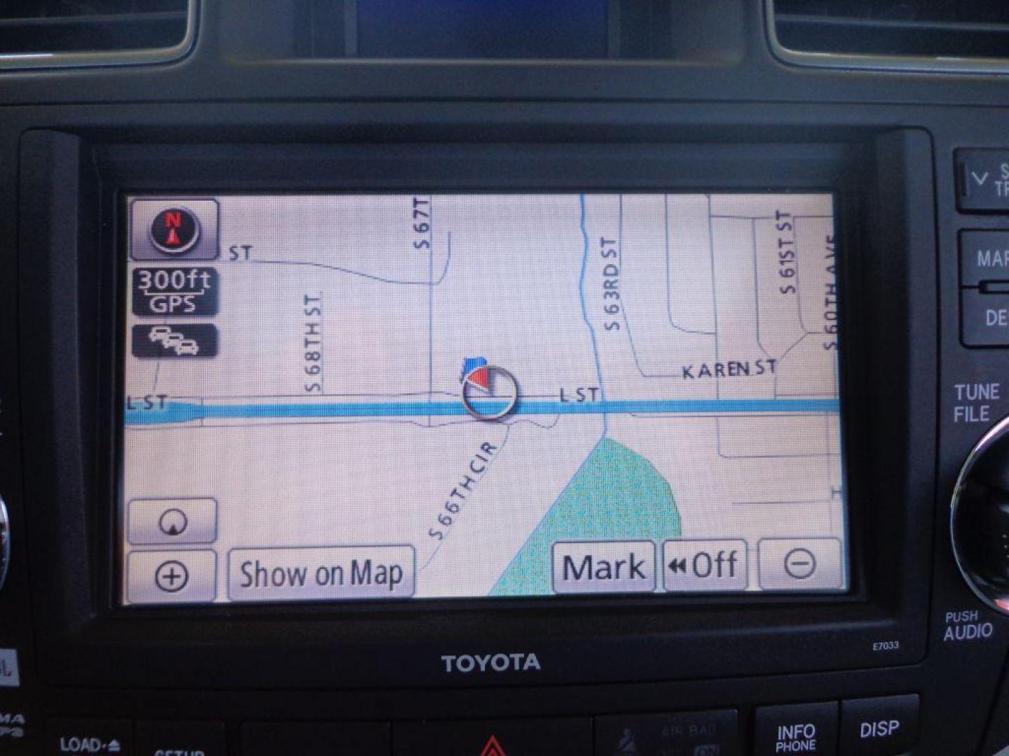 2012 SILVER TOYOTA HIGHLANDER LIMITED (5TDDK3EH2CS) with an 3.5L engine, Automatic transmission, located at 6610 L St., Omaha, NE, 68117, (402) 731-7800, 41.212872, -96.014702 - THIS VEHICLE HAS A CLEAN TITLE WITH A FREE CARFAX PROVIDED! 2-OWNER, CLEAN CARFAX, LOW MILEAGE, 3RD ROW SEATING, HEATED SEATS, SUNROOF, NAV, BACKUP CAM AND NEWER TIRES! *****We have found that most customers do the majority of their shopping online before visiting a dealership. For this reas - Photo#21