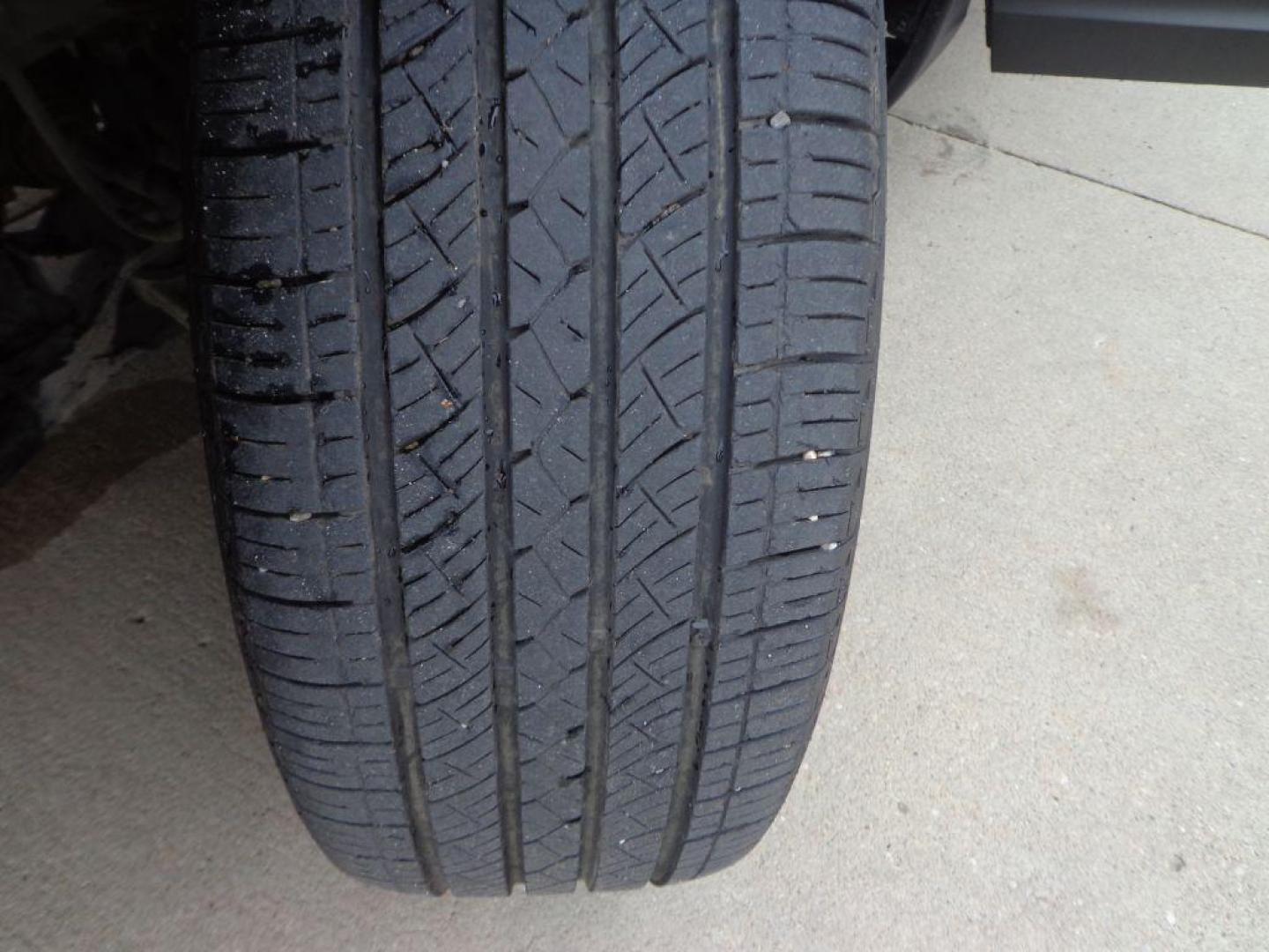 2016 BLACK HONDA PILOT ELITE (5FNYF6H03GB) with an 3.5L engine, Automatic transmission, located at 6610 L St., Omaha, NE, 68117, (402) 731-7800, 41.212872, -96.014702 - SHARP 2-OWNER, CLEAN CARFAX, ELITE MODEL LOADED WITH OPTONS AND NEWER TIRES! *****We have found that most customers do the majority of their shopping online before visiting a dealership. For this reason we feel it necessary to have a competitive price on our used vehicles right up front. We s - Photo#6