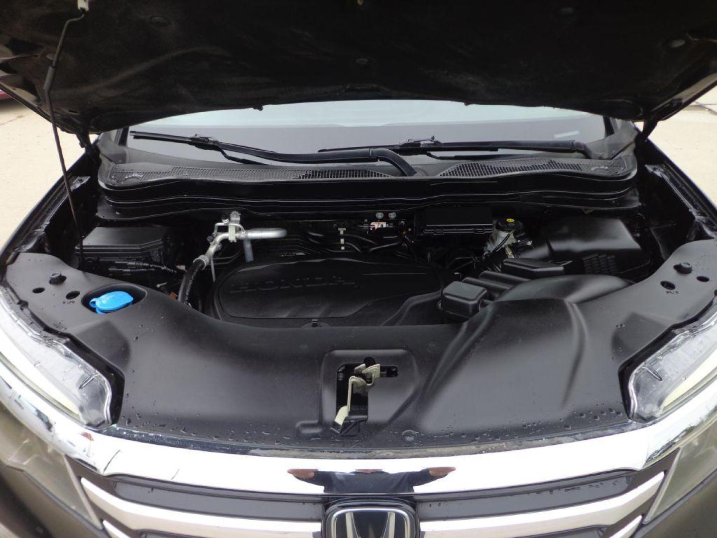 2016 BLACK HONDA PILOT ELITE (5FNYF6H03GB) with an 3.5L engine, Automatic transmission, located at 6610 L St., Omaha, NE, 68117, (402) 731-7800, 41.212872, -96.014702 - SHARP 2-OWNER, CLEAN CARFAX, ELITE MODEL LOADED WITH OPTONS AND NEWER TIRES! *****We have found that most customers do the majority of their shopping online before visiting a dealership. For this reason we feel it necessary to have a competitive price on our used vehicles right up front. We s - Photo#11