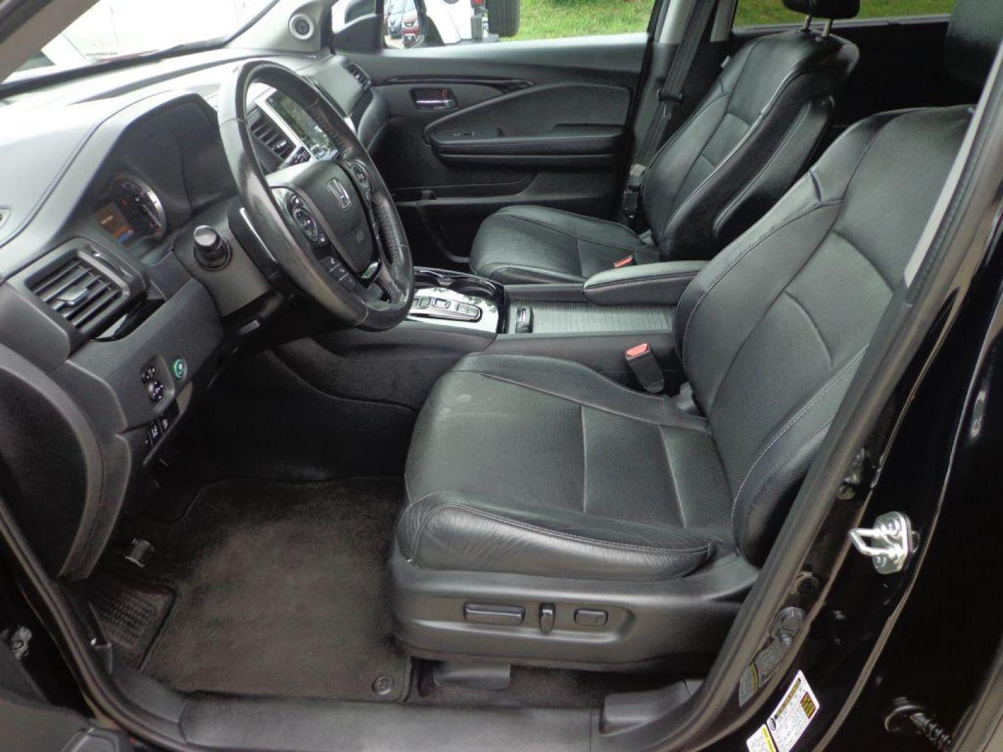 2016 BLACK HONDA PILOT ELITE (5FNYF6H03GB) with an 3.5L engine, Automatic transmission, located at 6610 L St., Omaha, NE, 68117, (402) 731-7800, 41.212872, -96.014702 - SHARP 2-OWNER, CLEAN CARFAX, ELITE MODEL LOADED WITH OPTONS AND NEWER TIRES! *****We have found that most customers do the majority of their shopping online before visiting a dealership. For this reason we feel it necessary to have a competitive price on our used vehicles right up front. We s - Photo#12