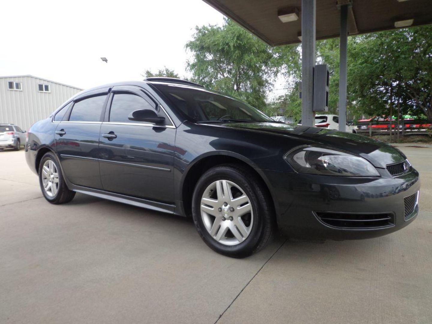 2014 GRAY CHEVROLET IMPALA LIMITED LT (2G1WB5E39E1) with an 3.6L engine, Automatic transmission, located at 6610 L St., Omaha, NE, 68117, (402) 731-7800, 41.212872, -96.014702 - LOW MILEAGE IMPALA WITH A CLEAN CARFAX, LOW MILEAGE, SUNROOF AND NEWER TIRES! *****We have found that most customers do the majority of their shopping online before visiting a dealership. For this reason we feel it necessary to have a competitive price on our used vehicles right up front. We - Photo#2