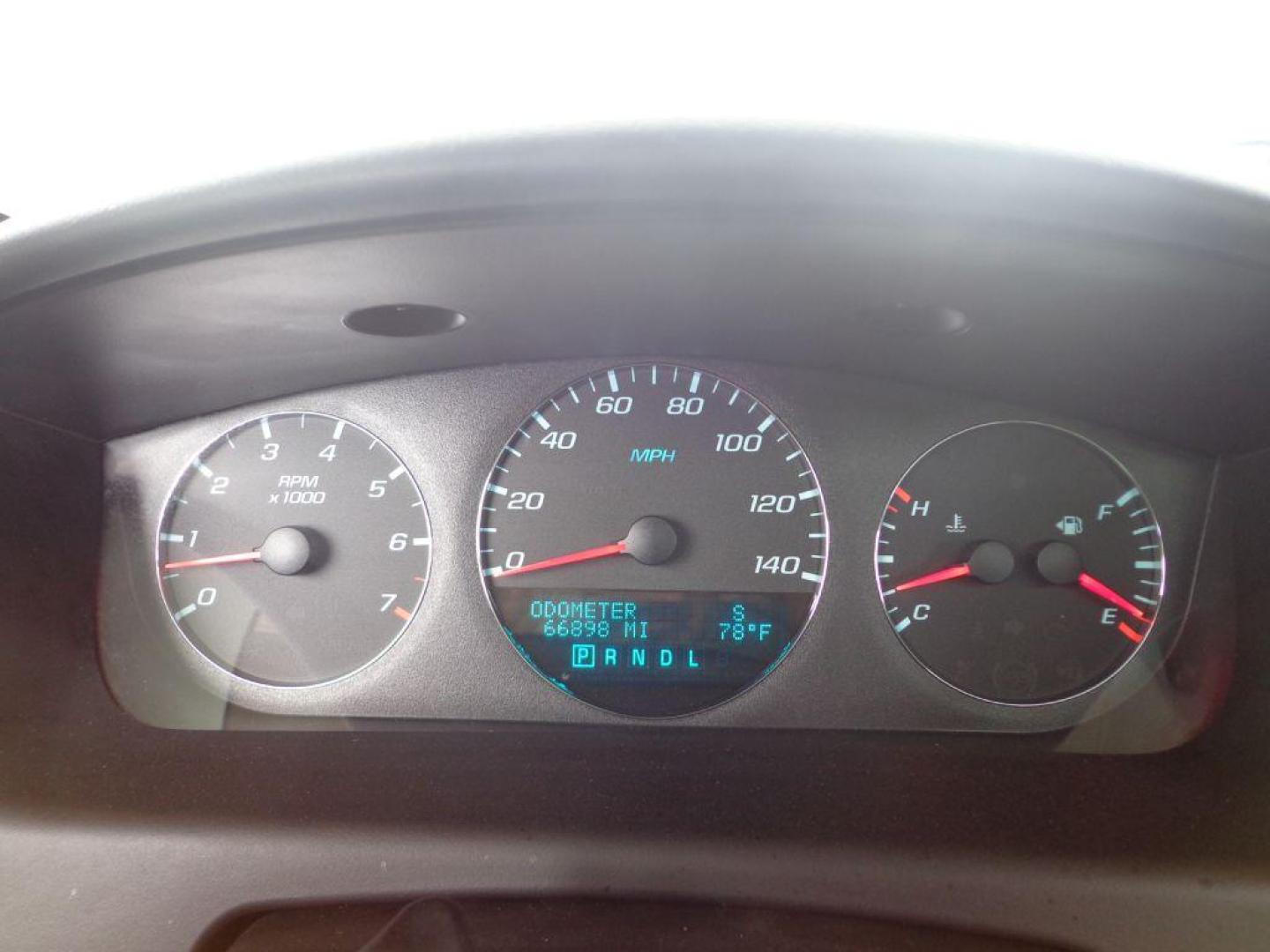 2014 GRAY CHEVROLET IMPALA LIMITED LT (2G1WB5E39E1) with an 3.6L engine, Automatic transmission, located at 6610 L St., Omaha, NE, 68117, (402) 731-7800, 41.212872, -96.014702 - LOW MILEAGE IMPALA WITH A CLEAN CARFAX, LOW MILEAGE, SUNROOF AND NEWER TIRES! *****We have found that most customers do the majority of their shopping online before visiting a dealership. For this reason we feel it necessary to have a competitive price on our used vehicles right up front. We - Photo#20