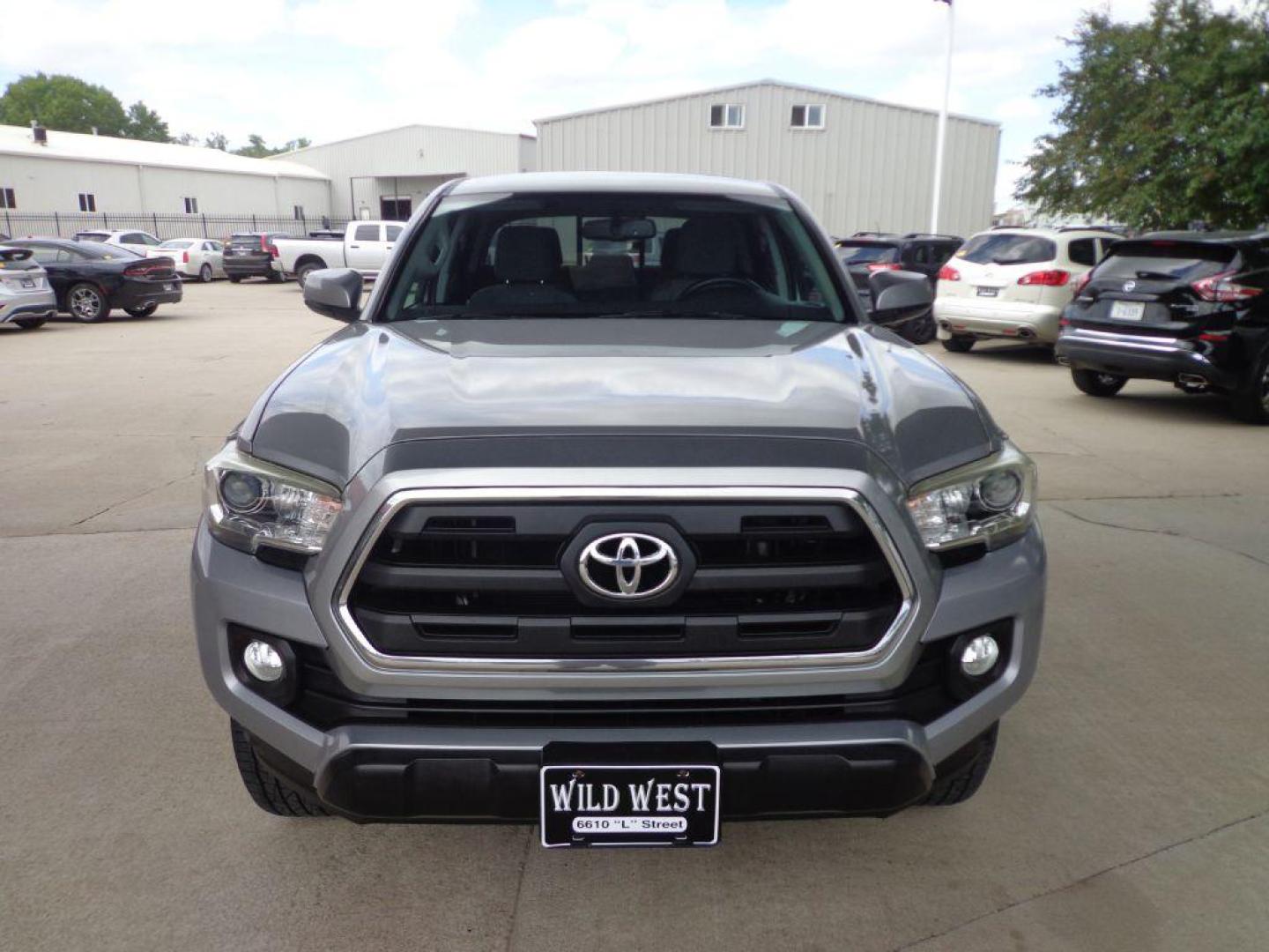 2017 SILVER TOYOTA TACOMA DOUBLE CAB (3TMCZ5ANXHM) with an 3.5L engine, Automatic transmission, located at 6610 L St., Omaha, NE, 68117, (402) 731-7800, 41.212872, -96.014702 - THIS VEHICLE HAS A CLEAN TITLE WITH A FREE CARFAX PROVIDED! 2-OWNER, CLEAN CARFAX, LOW MILEAGE, SOUTHERN TRUCK! *****We have found that most customers do the majority of their shopping online before visiting a dealership. For this reason we feel it necessary to have a competitive price on our us - Photo#1
