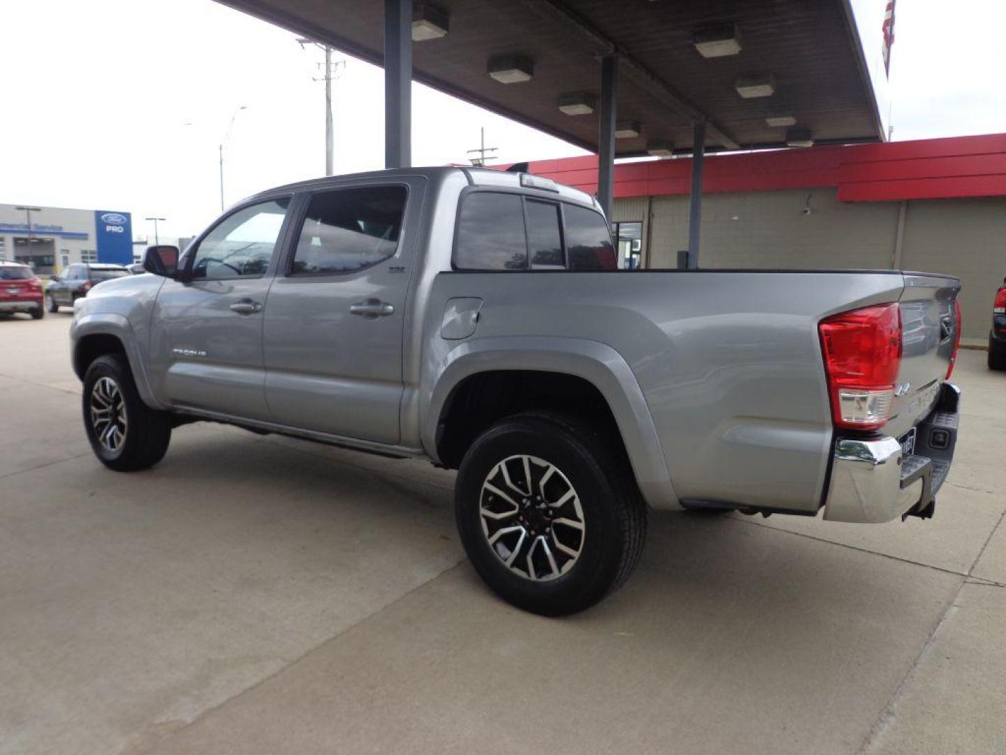 2017 SILVER TOYOTA TACOMA DOUBLE CAB (3TMCZ5ANXHM) with an 3.5L engine, Automatic transmission, located at 6610 L St., Omaha, NE, 68117, (402) 731-7800, 41.212872, -96.014702 - THIS VEHICLE HAS A CLEAN TITLE WITH A FREE CARFAX PROVIDED! 2-OWNER, CLEAN CARFAX, LOW MILEAGE, SOUTHERN TRUCK! *****We have found that most customers do the majority of their shopping online before visiting a dealership. For this reason we feel it necessary to have a competitive price on our us - Photo#5
