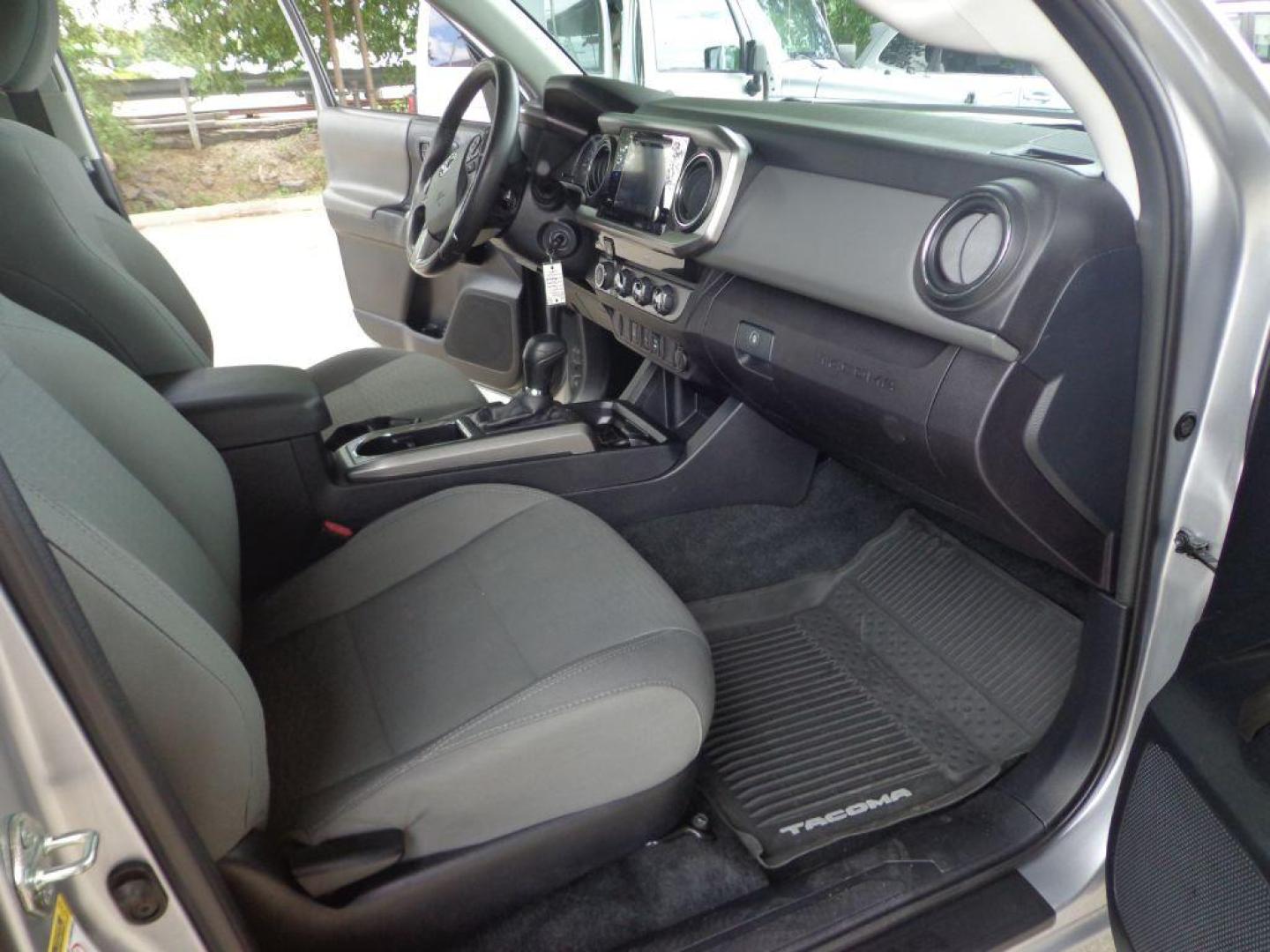 2017 SILVER TOYOTA TACOMA DOUBLE CAB (3TMCZ5ANXHM) with an 3.5L engine, Automatic transmission, located at 6610 L St., Omaha, NE, 68117, (402) 731-7800, 41.212872, -96.014702 - THIS VEHICLE HAS A CLEAN TITLE WITH A FREE CARFAX PROVIDED! 2-OWNER, CLEAN CARFAX, LOW MILEAGE, SOUTHERN TRUCK! *****We have found that most customers do the majority of their shopping online before visiting a dealership. For this reason we feel it necessary to have a competitive price on our us - Photo#17