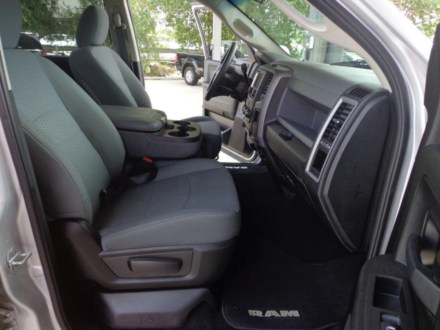 2018 SILVER RAM 2500 TRADESMAN (3C6UR5CL4JG) with an 6.7L engine, Automatic transmission, located at 6610 L St., Omaha, NE, 68117, (402) 731-7800, 41.212872, -96.014702 - THIS VEHICLE HAS A CLEAN TITLE WITH A FREE CARFAX PROVIDED! SHARP 1-OWNER, CLEAN CARFAX, LOW MILEAGE, RUST-FREE READY TO GO! *****We have found that most customers do the majority of their shopping online before visiting a dealership. For this reason we feel it necessary to have a competitive - Photo#14