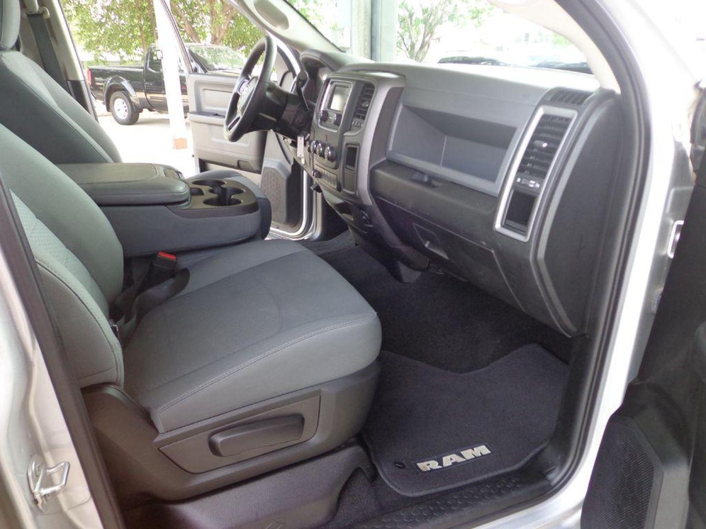 2018 SILVER RAM 2500 TRADESMAN (3C6UR5CL4JG) with an 6.7L engine, Automatic transmission, located at 6610 L St., Omaha, NE, 68117, (402) 731-7800, 41.212872, -96.014702 - THIS VEHICLE HAS A CLEAN TITLE WITH A FREE CARFAX PROVIDED! SHARP 1-OWNER, CLEAN CARFAX, LOW MILEAGE, RUST-FREE READY TO GO! *****We have found that most customers do the majority of their shopping online before visiting a dealership. For this reason we feel it necessary to have a competitive - Photo#16