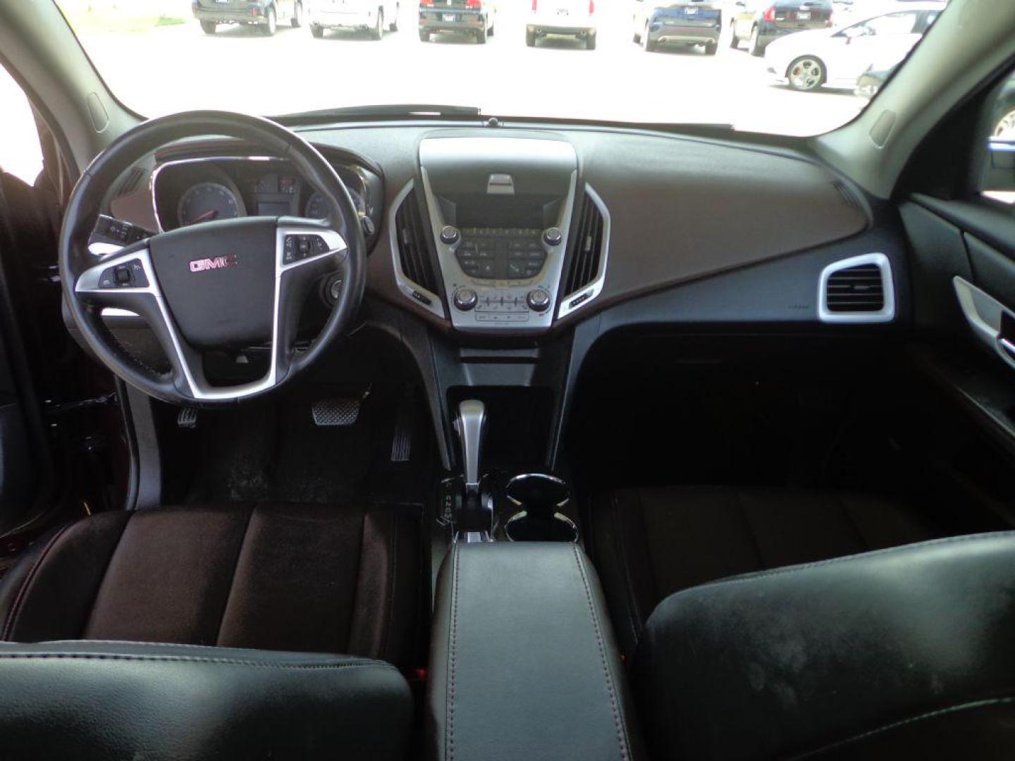 2011 MAROON GMC TERRAIN SLT (2CTFLXEC3B6) with an 2.4L engine, Automatic transmission, located at 6610 L St., Omaha, NE, 68117, (402) 731-7800, 41.212872, -96.014702 - THIS VEHICLE HAS A CLEAN TITLE WITH A FREE CARFAX PROVIDED! 1-OWNER, CLEAN CARFAX, LOW MILEAGE, HEATED LEATHER, SUNROOF AND PREMIUM AUDIO. *****We have found that most customers do the majority of their shopping online before visiting a dealership. For this reason we feel it necessary to have a - Photo#21